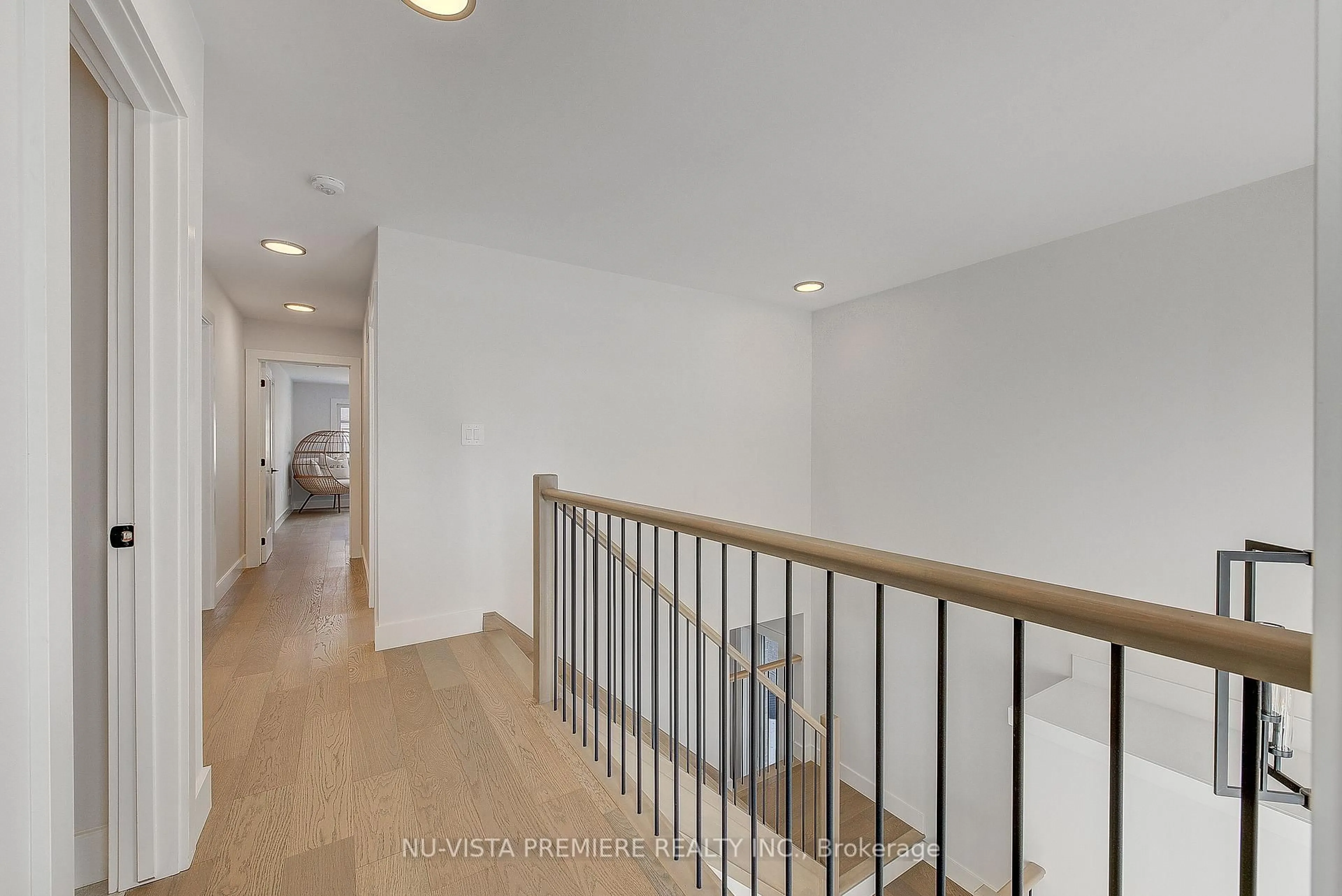 Indoor foyer for 2314 Wickerson Rd, London South Ontario N6K 0C3