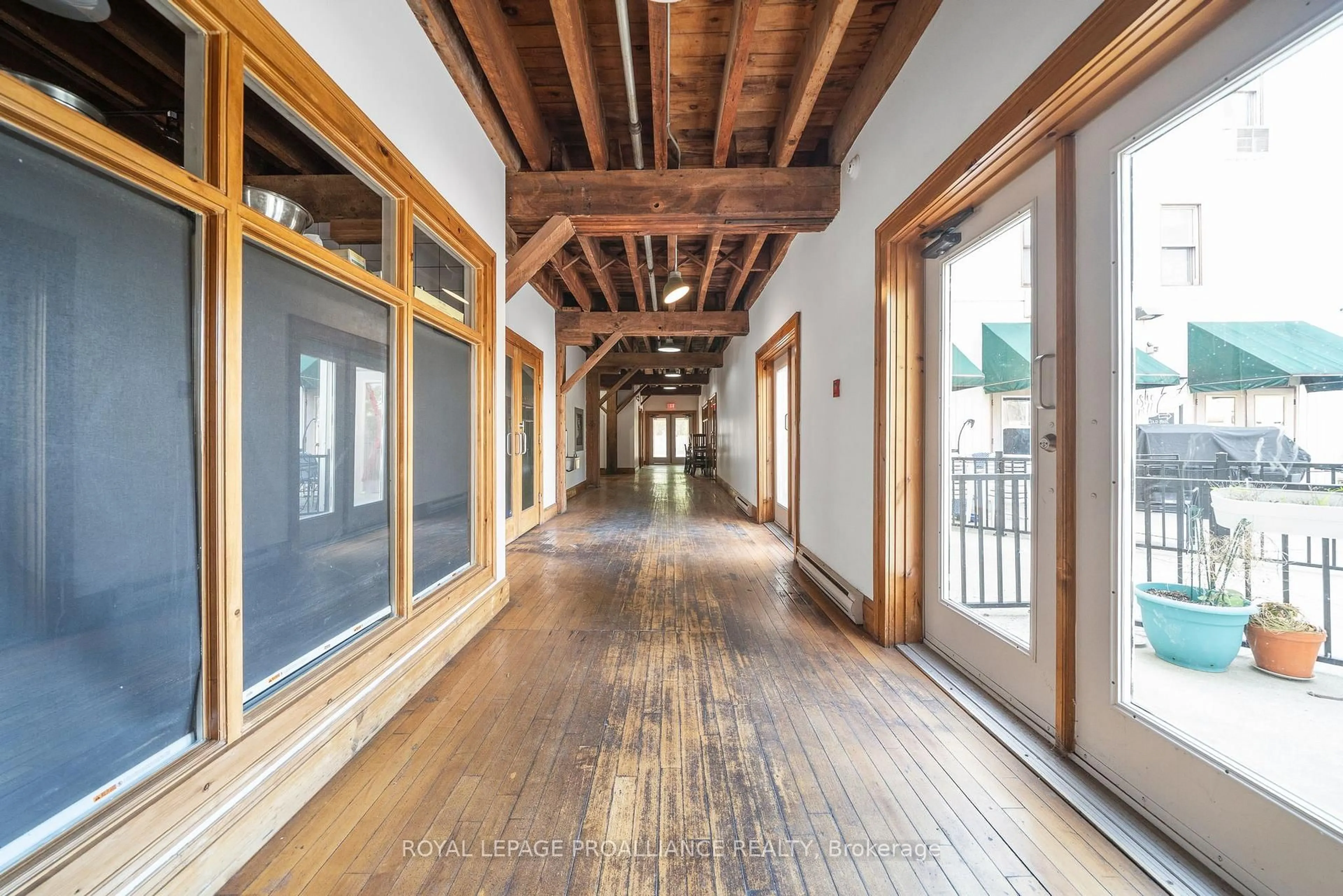 Indoor foyer for 172 Main St #302, Prince Edward County Ontario K0K 2T0