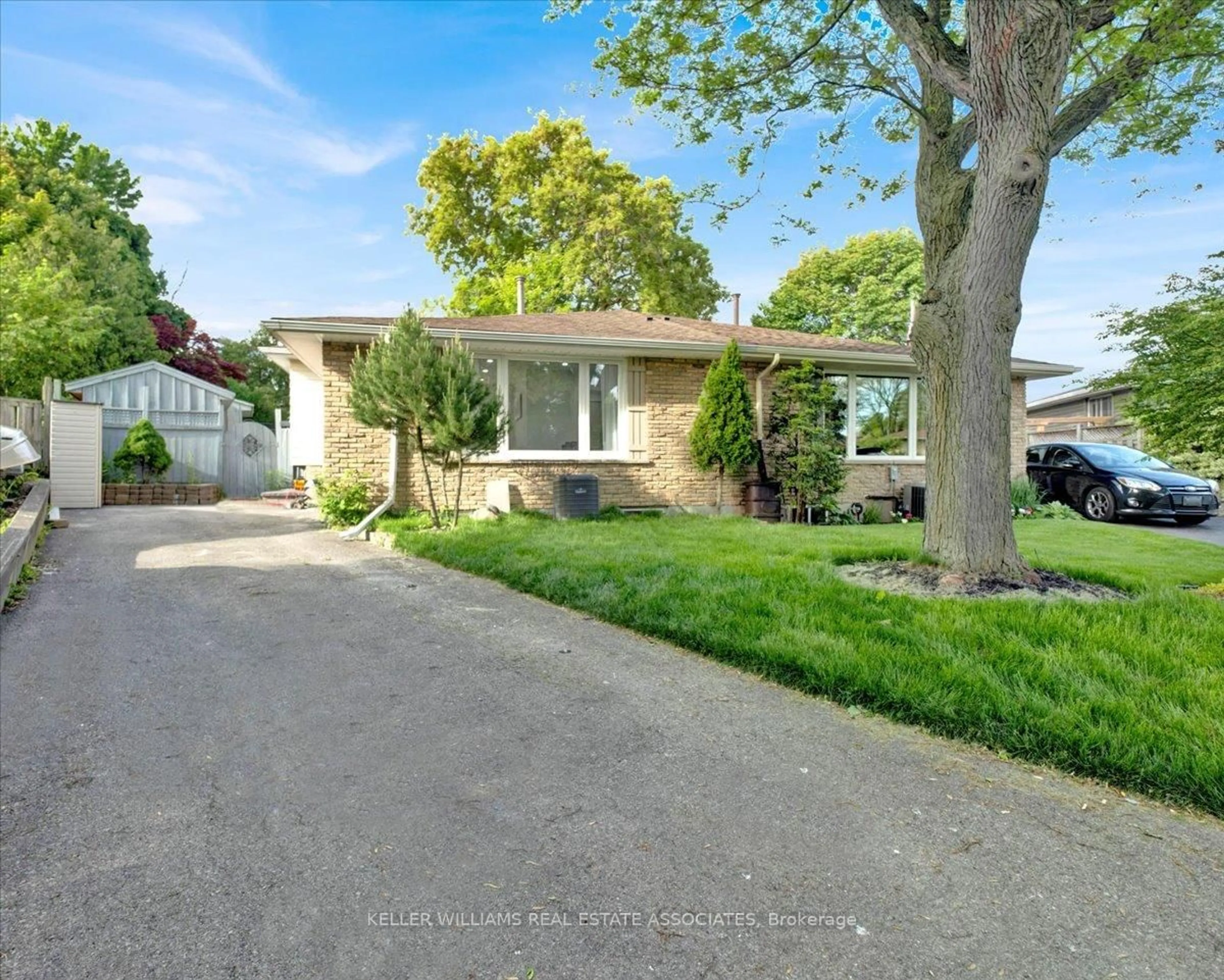 Unknown for 9 Gafney Crt, Hamilton Ontario L9C 6N3