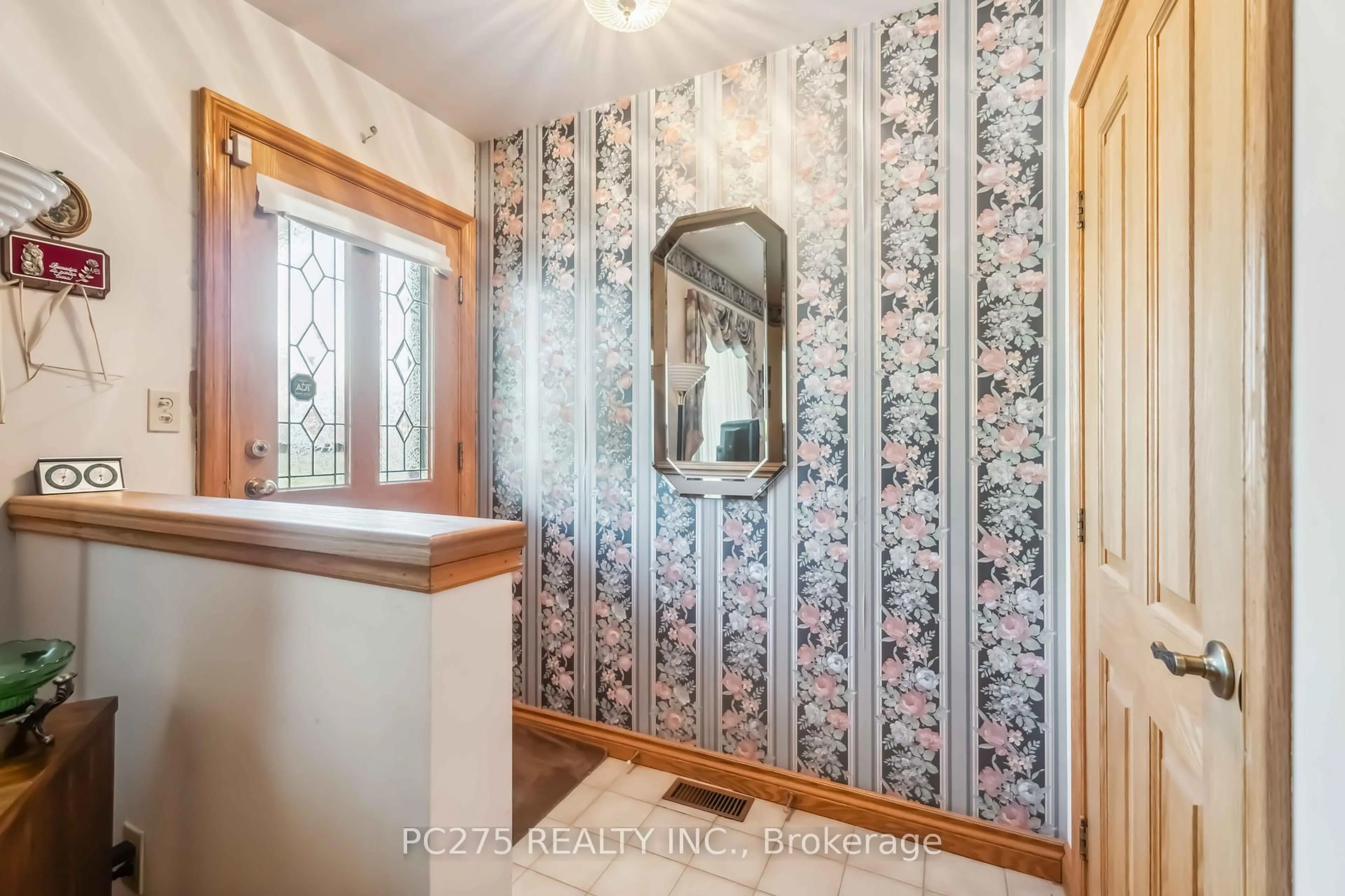 Unknown for 538 Hughson St, Hamilton Ontario L8L 4N9