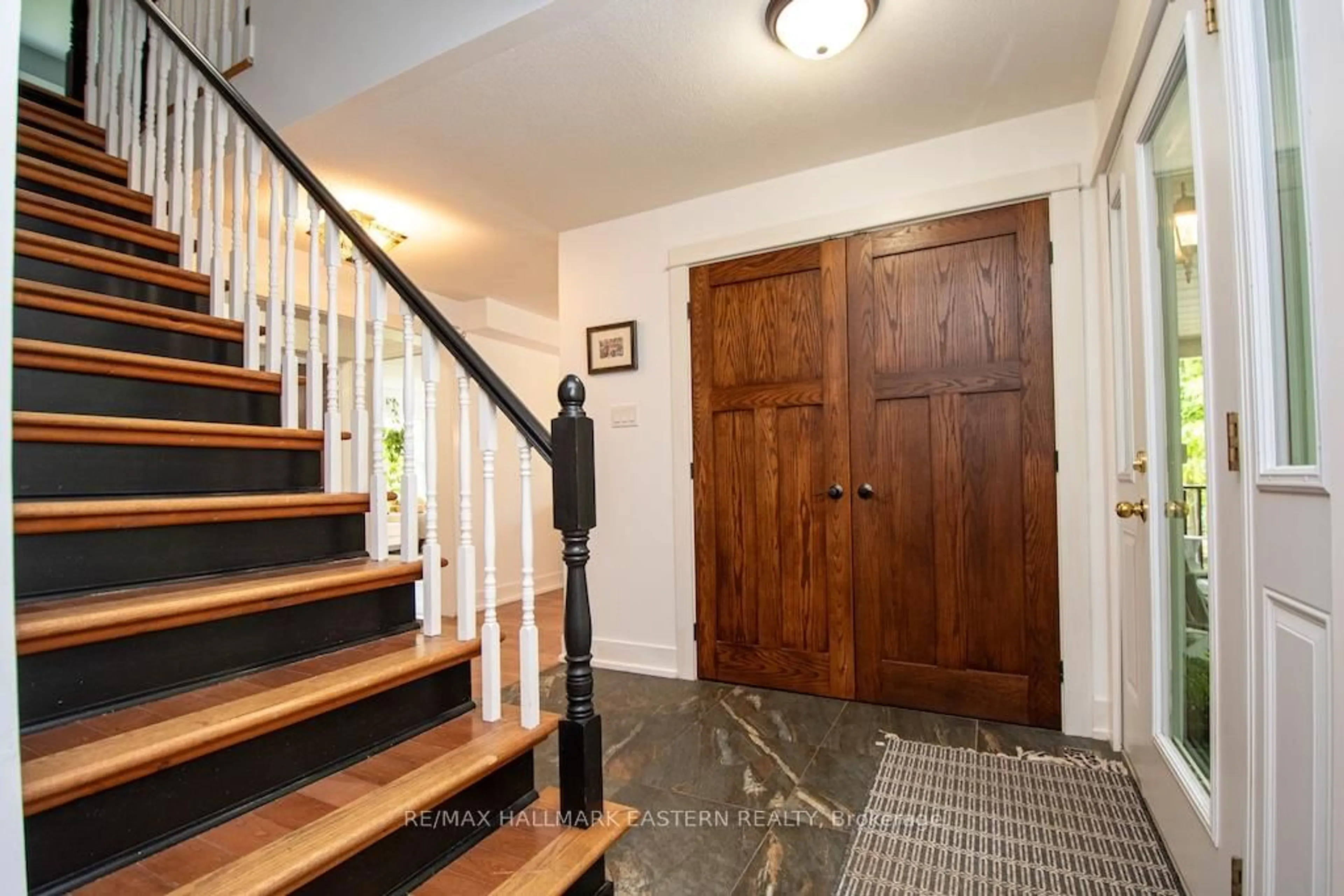 Indoor entryway for 6155 Highway 28, North Kawartha Ontario K0L 3E0