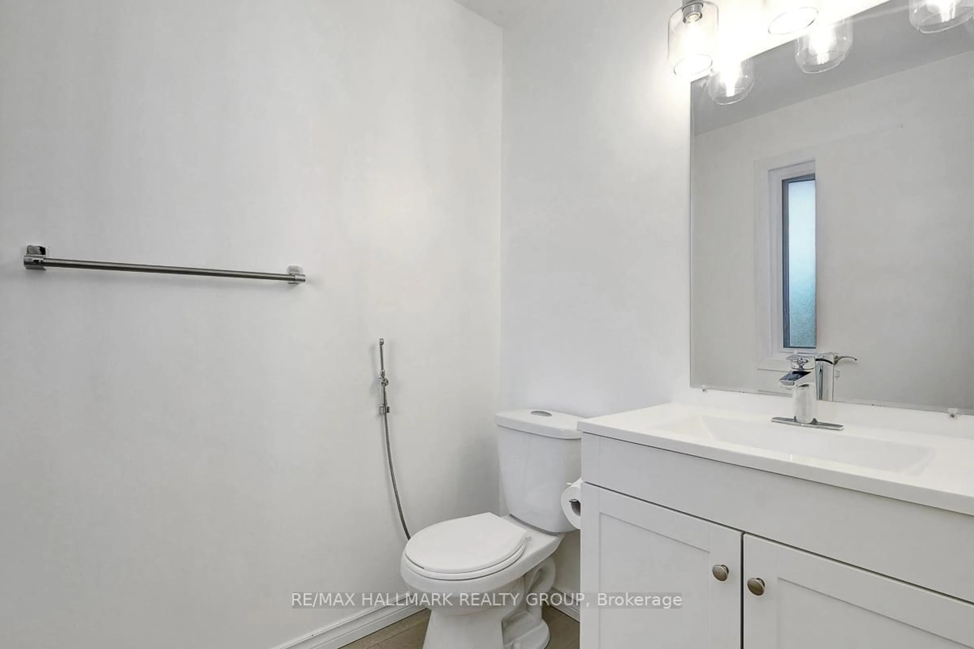 Standard bathroom, ceramic/tile floor for 43 Haxby Private #51, Ottawa Ontario K1T 3B7