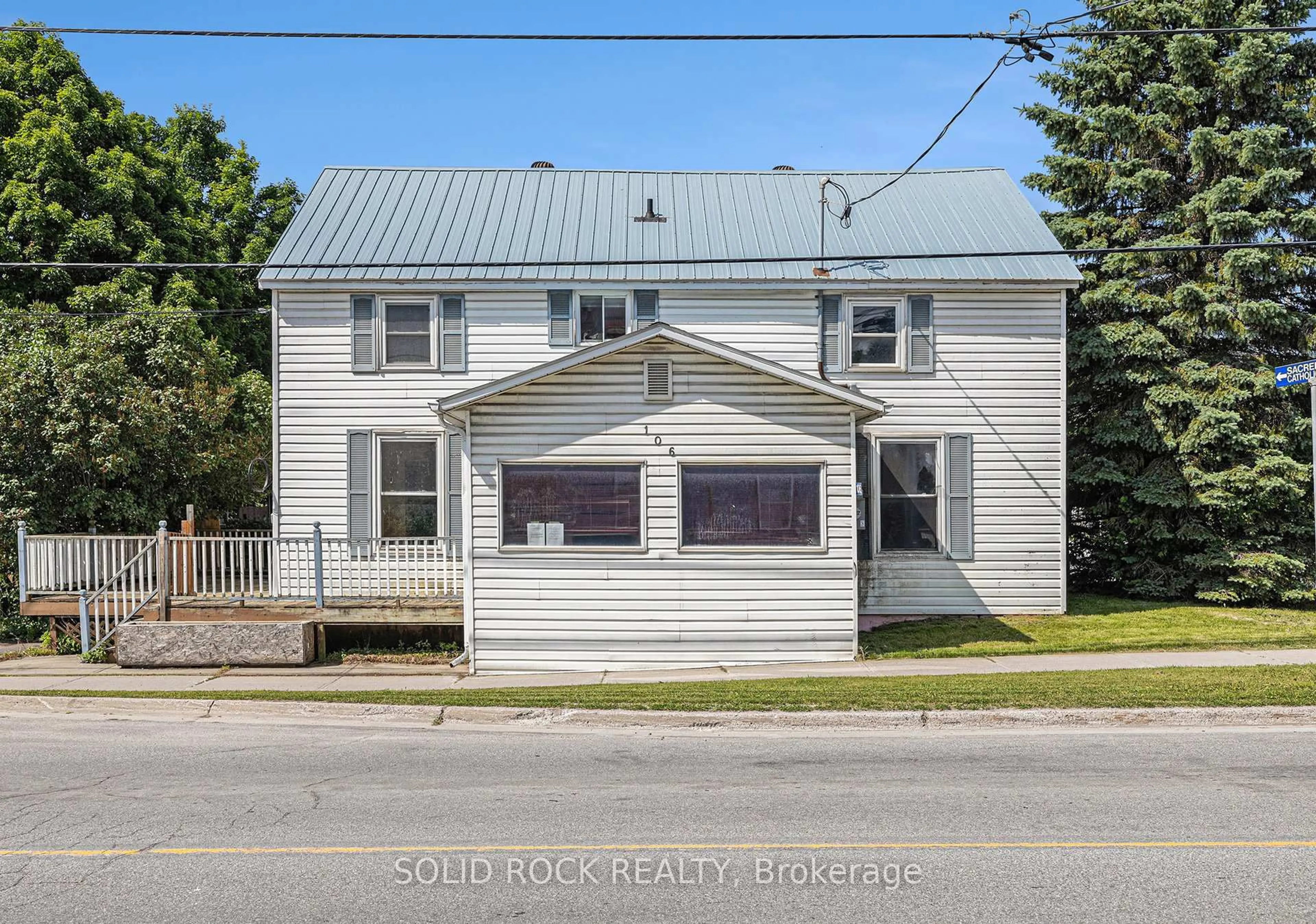 A pic from outside/outdoor area/front of a property/back of a property/a pic from drone, street for 106 GEORGE St, Lanark Ontario K0G 1K0