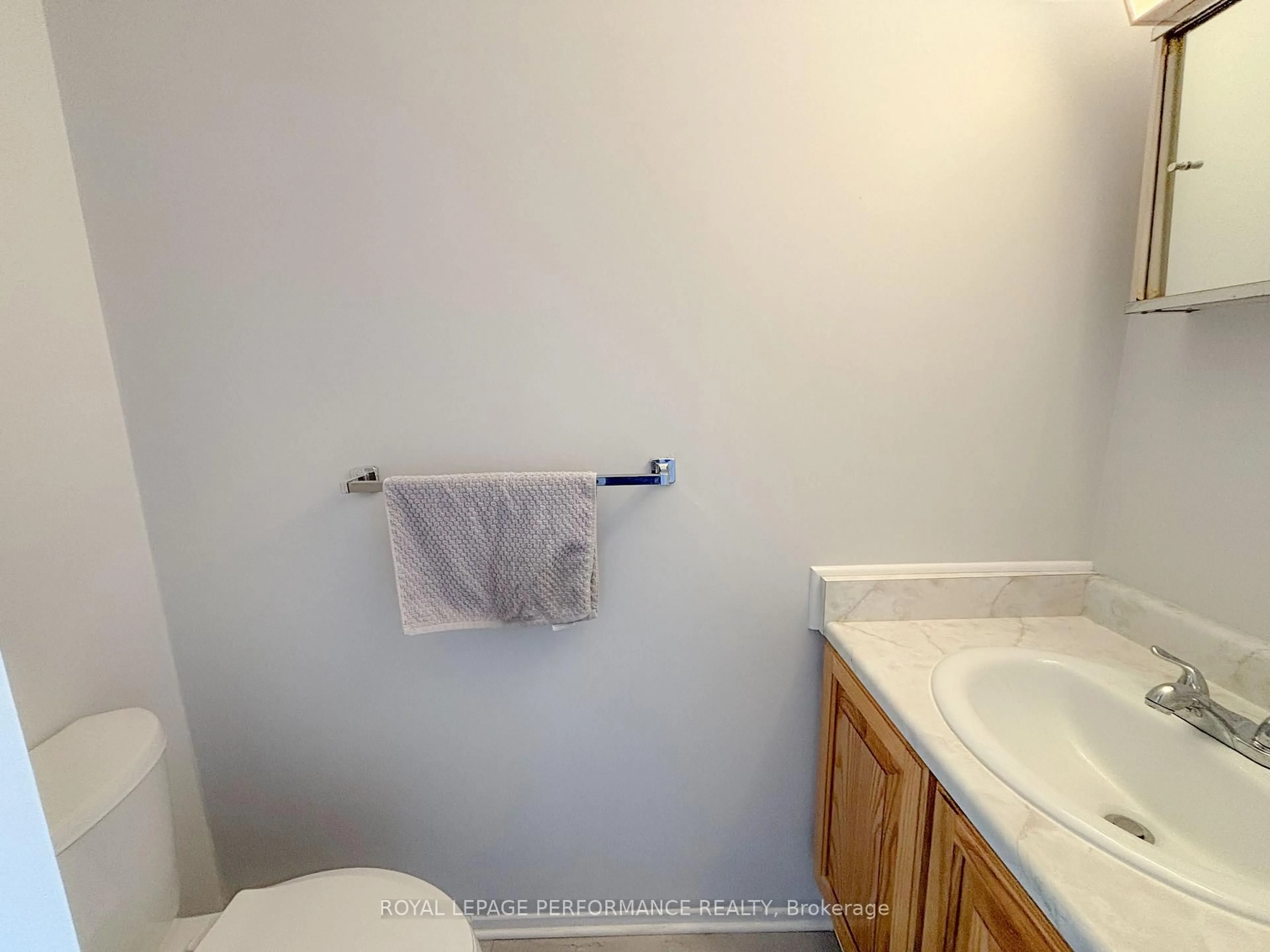 A pic of a room for 302 Salter Cres, Kanata Ontario K2K 1Z3