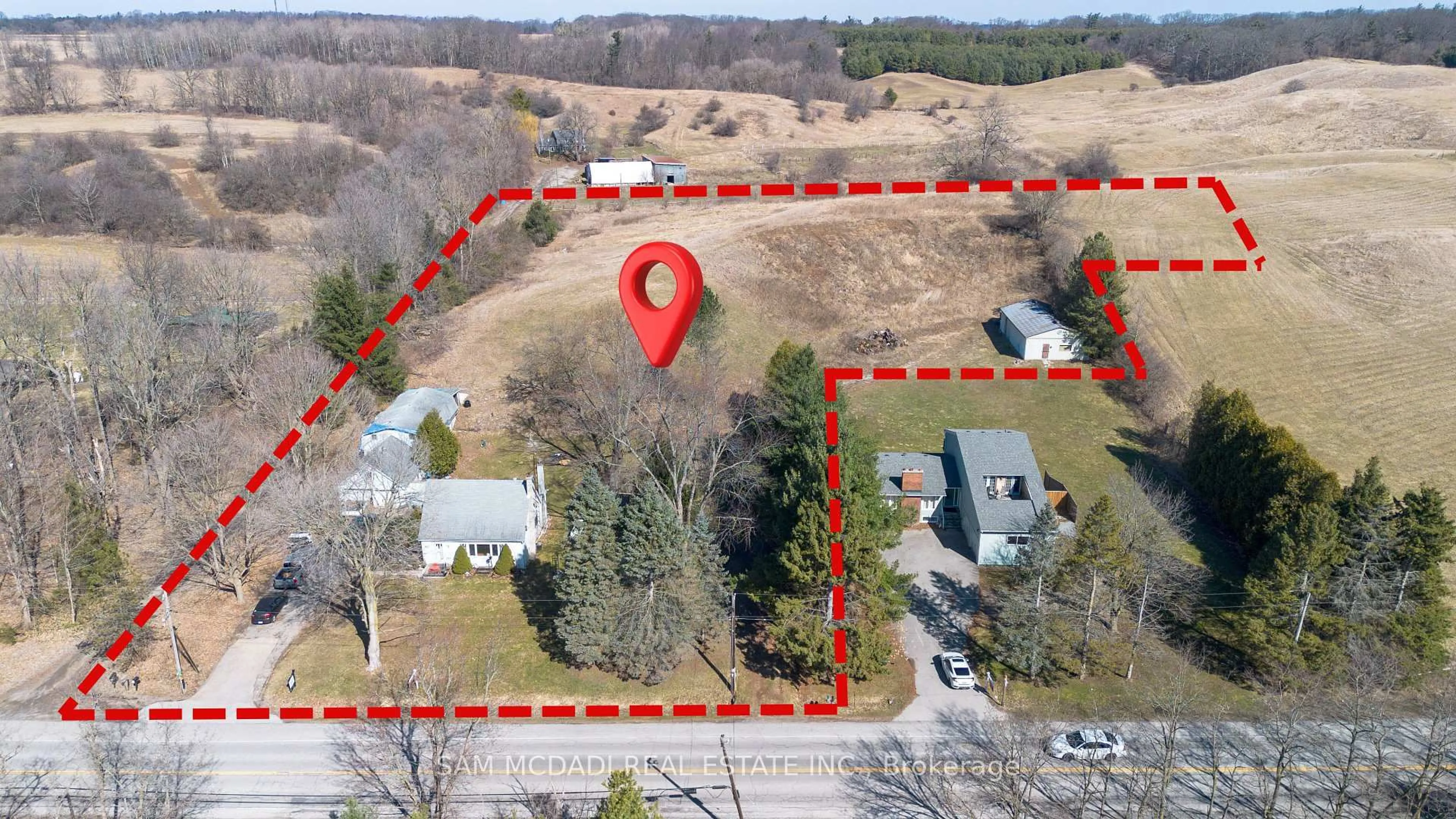 A pic from outside/outdoor area/front of a property/back of a property/a pic from drone, street for 867 Jerseyville Rd, Hamilton Ontario L0R 1R0