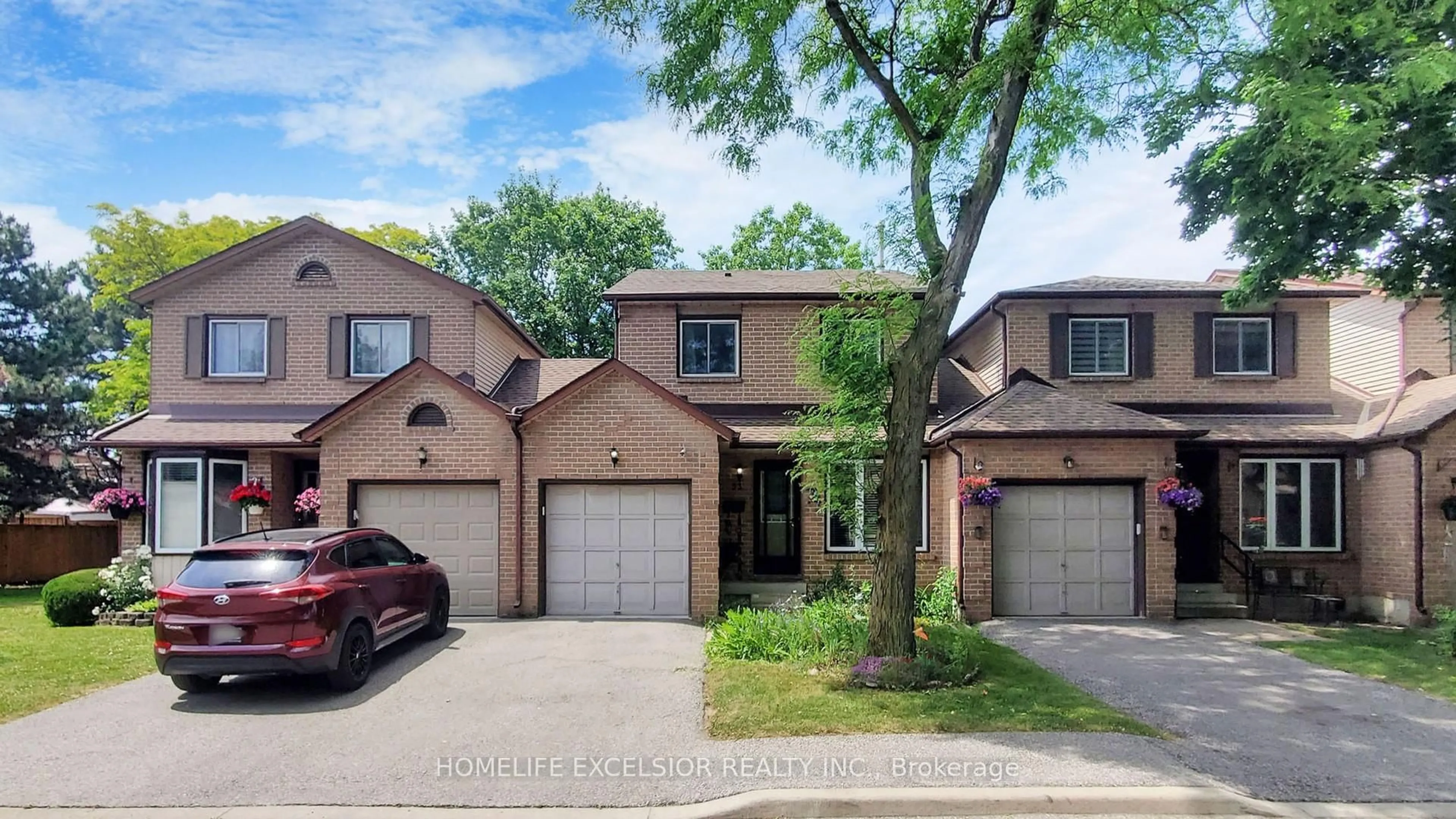 Home with brick exterior material, street for 618 Barton St #33, Hamilton Ontario L8E 4X3