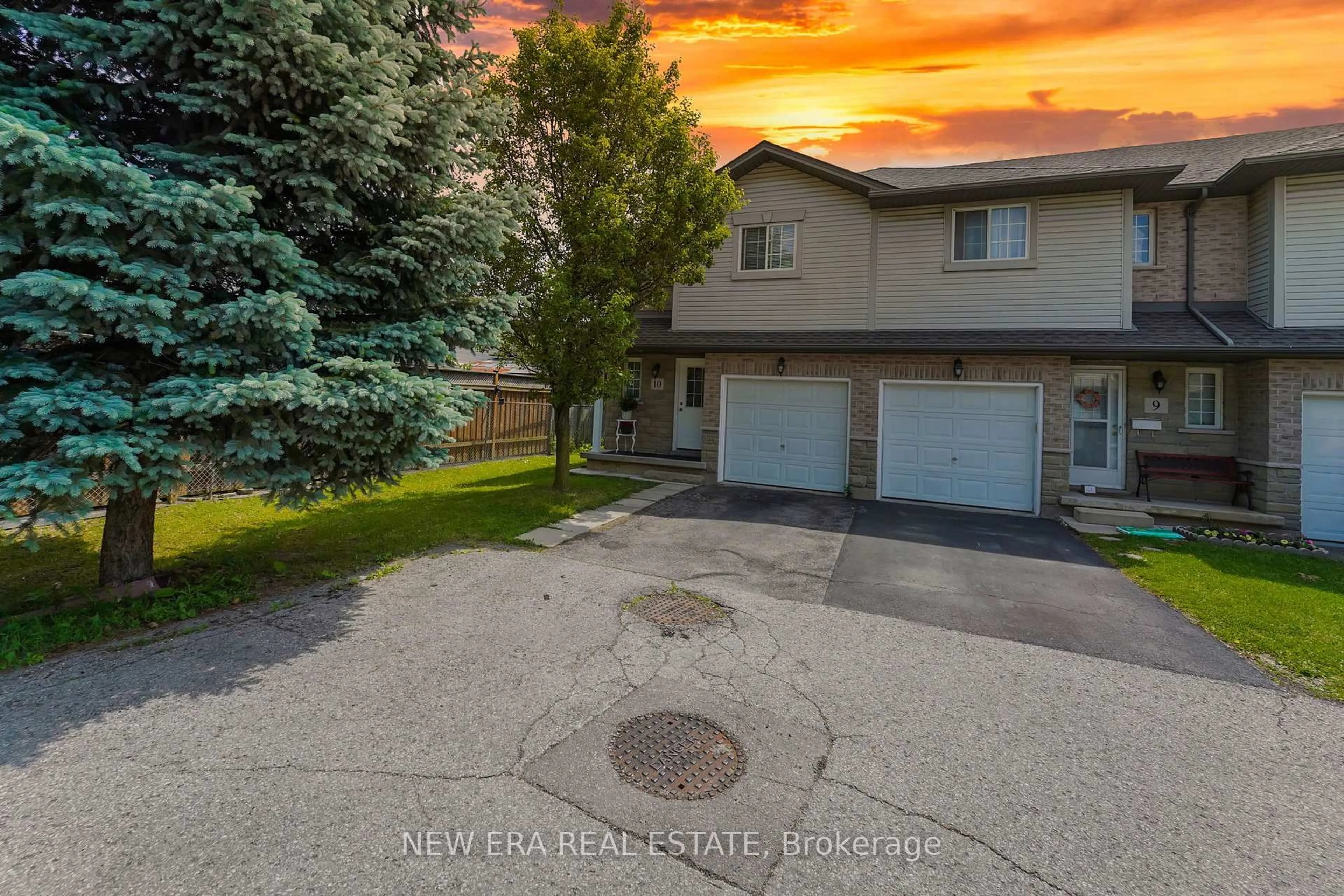 A pic from outside/outdoor area/front of a property/back of a property/a pic from drone, street for 1523 Upper Gage Ave #10, Hamilton Ontario L8W 1E6