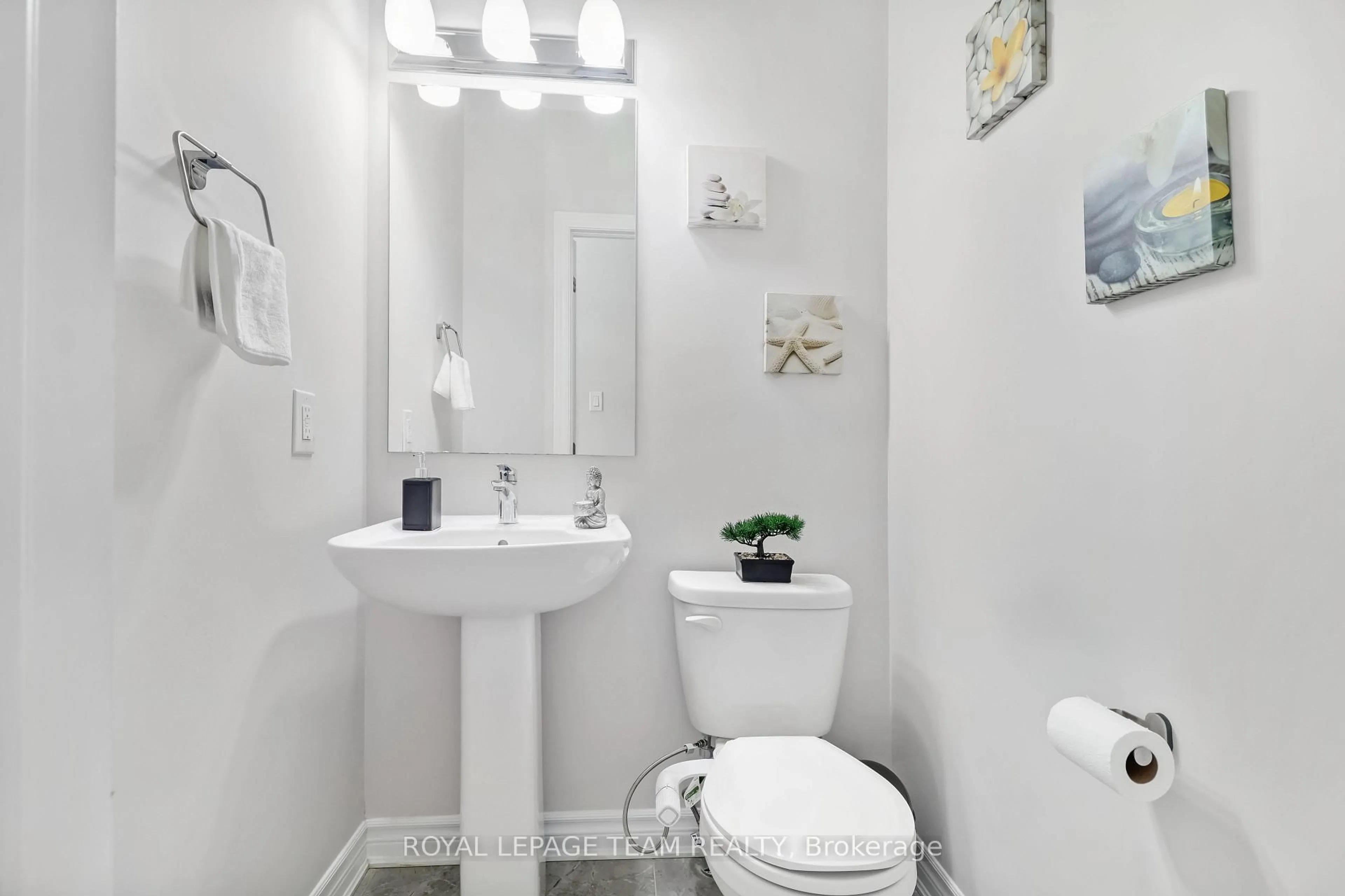 Standard bathroom, ceramic/tile floor for 288 Livery St, Ottawa Ontario K2S 1E7