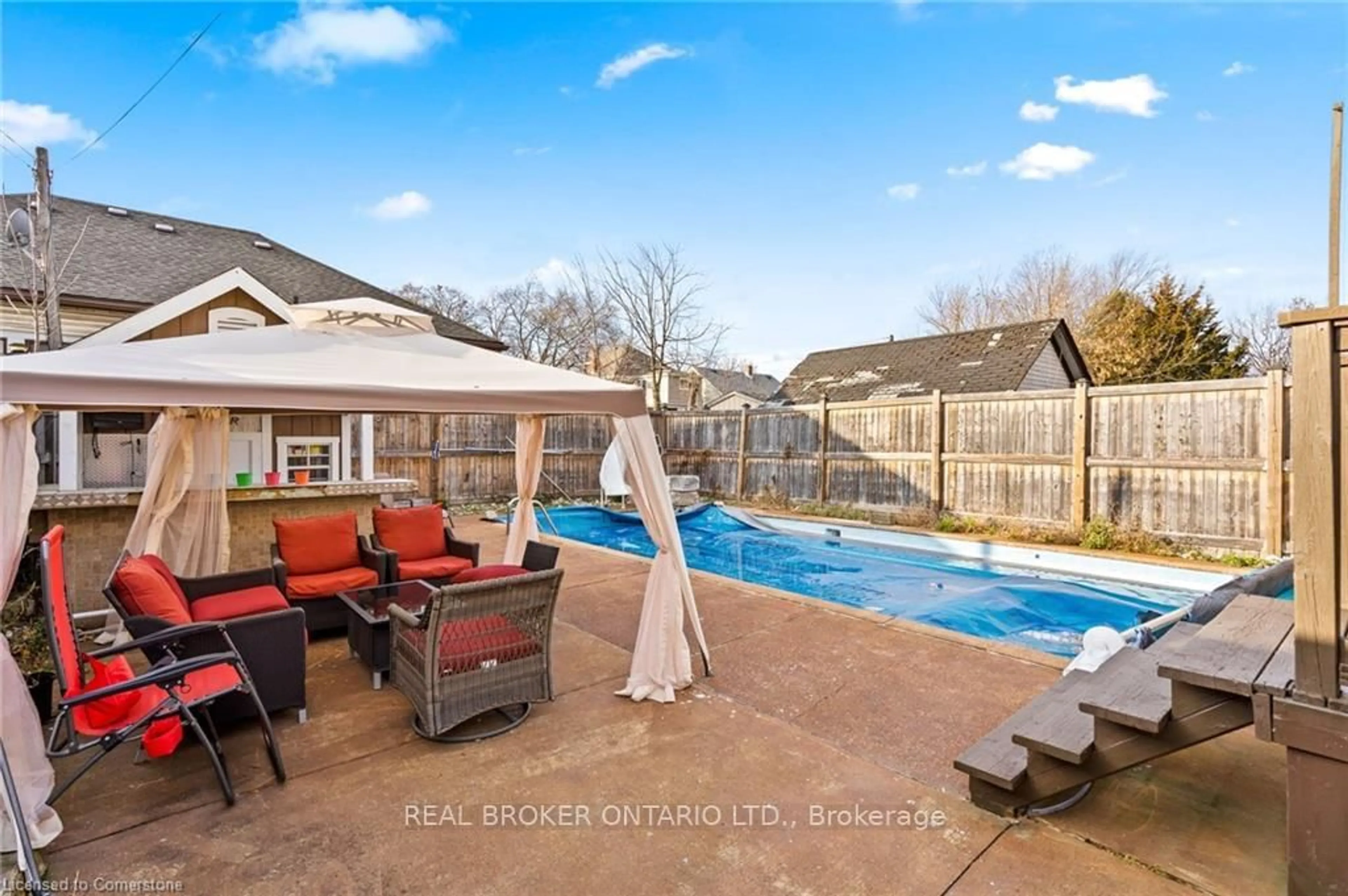 Pool for 5317 Third Ave, Niagara Falls Ontario L2E 4M6