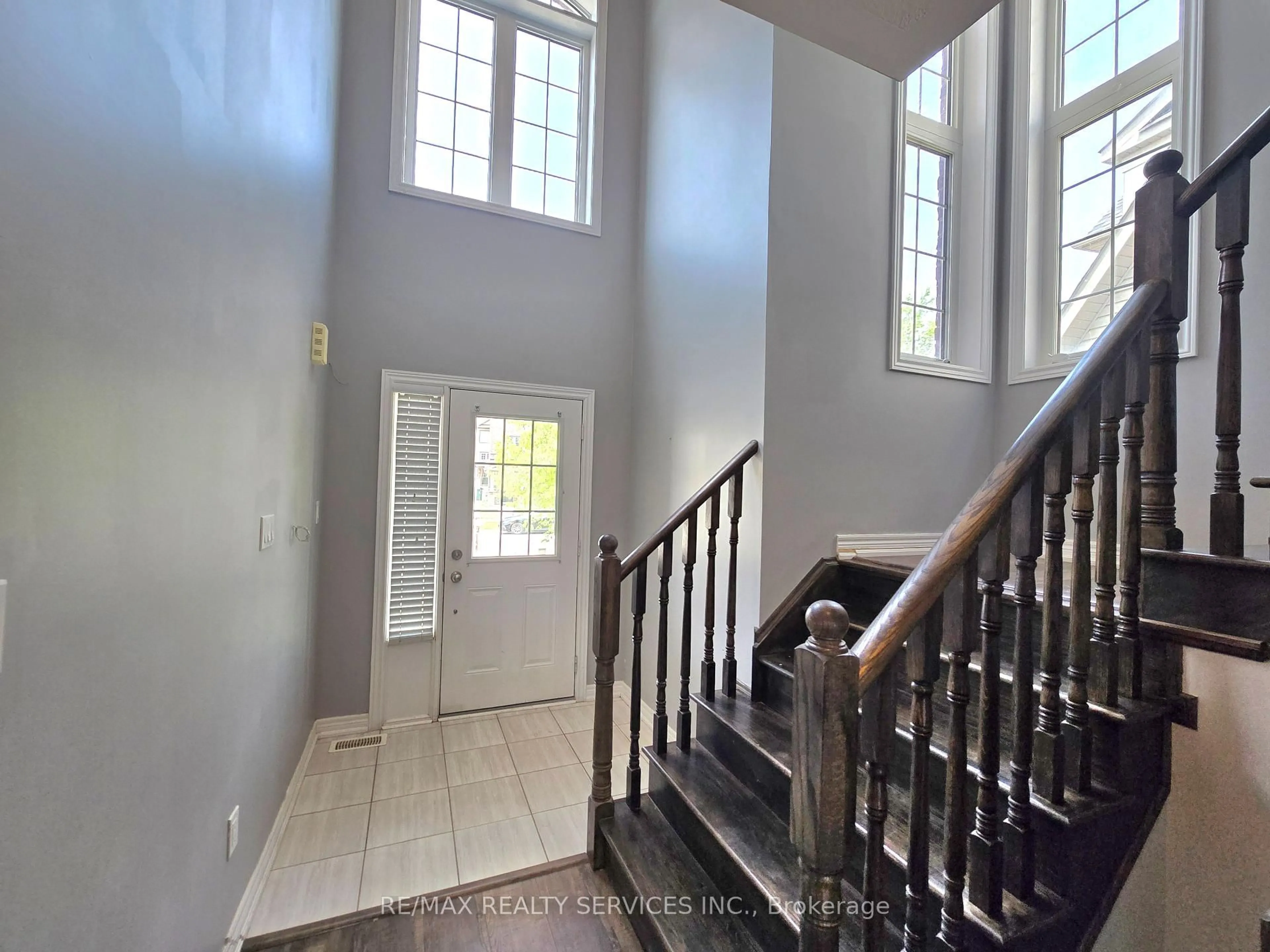 Unknown for 471 Linden Dr, Cambridge Ontario N3H 0C3