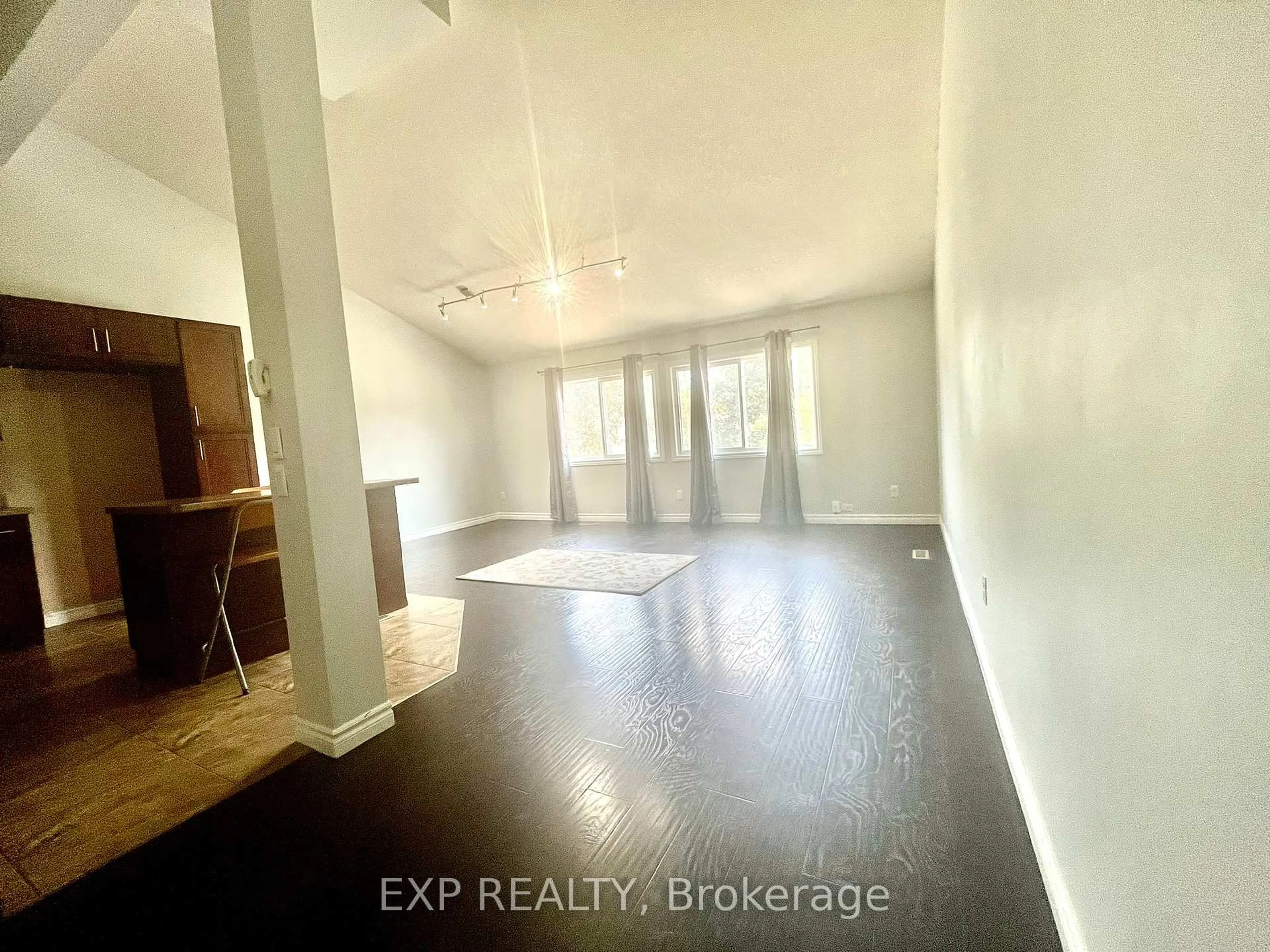A pic of a room for 118 Overlea Dr, Kitchener Ontario N2M 1T1
