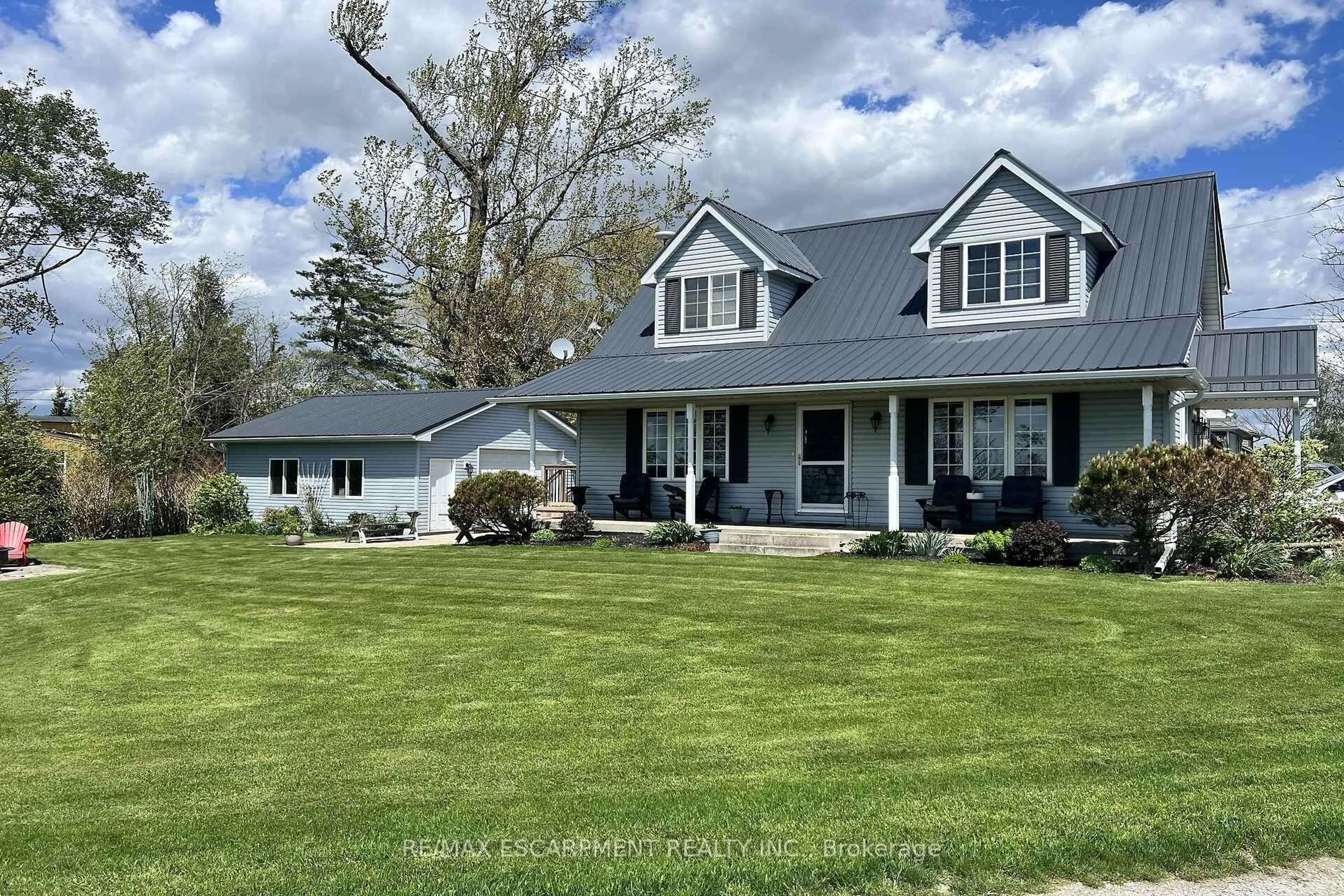 Home with vinyl exterior material, street for 755 South Coast Dr, Haldimand Ontario N0A 1L0
