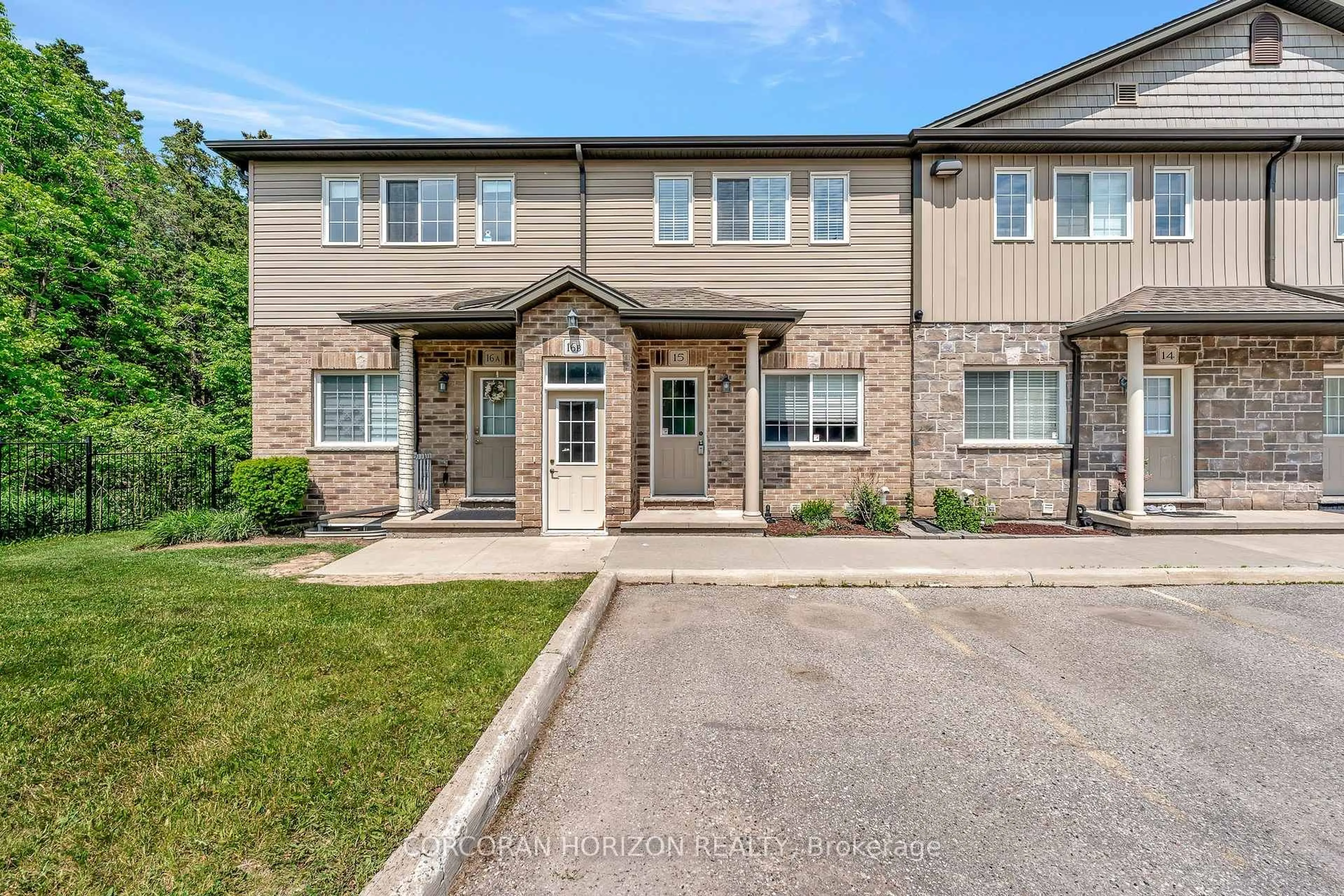 A pic from outside/outdoor area/front of a property/back of a property/a pic from drone, street for 1180 Countrystone Dr #15, Kitchener Ontario N2N 0B9