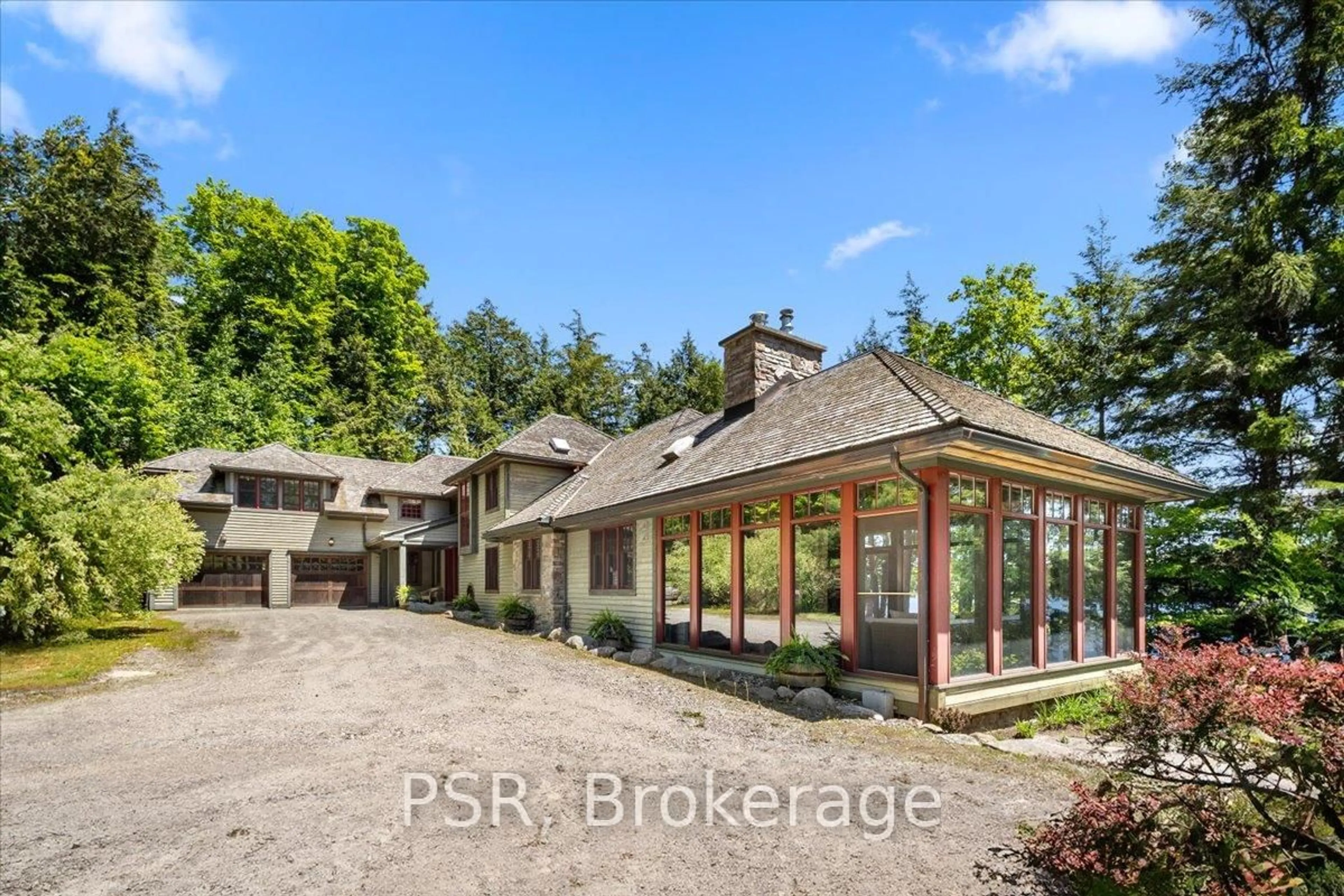 A pic from outside/outdoor area/front of a property/back of a property/a pic from drone, building for 4 Ditchburn Dr, Seguin Ontario P0C 1J0