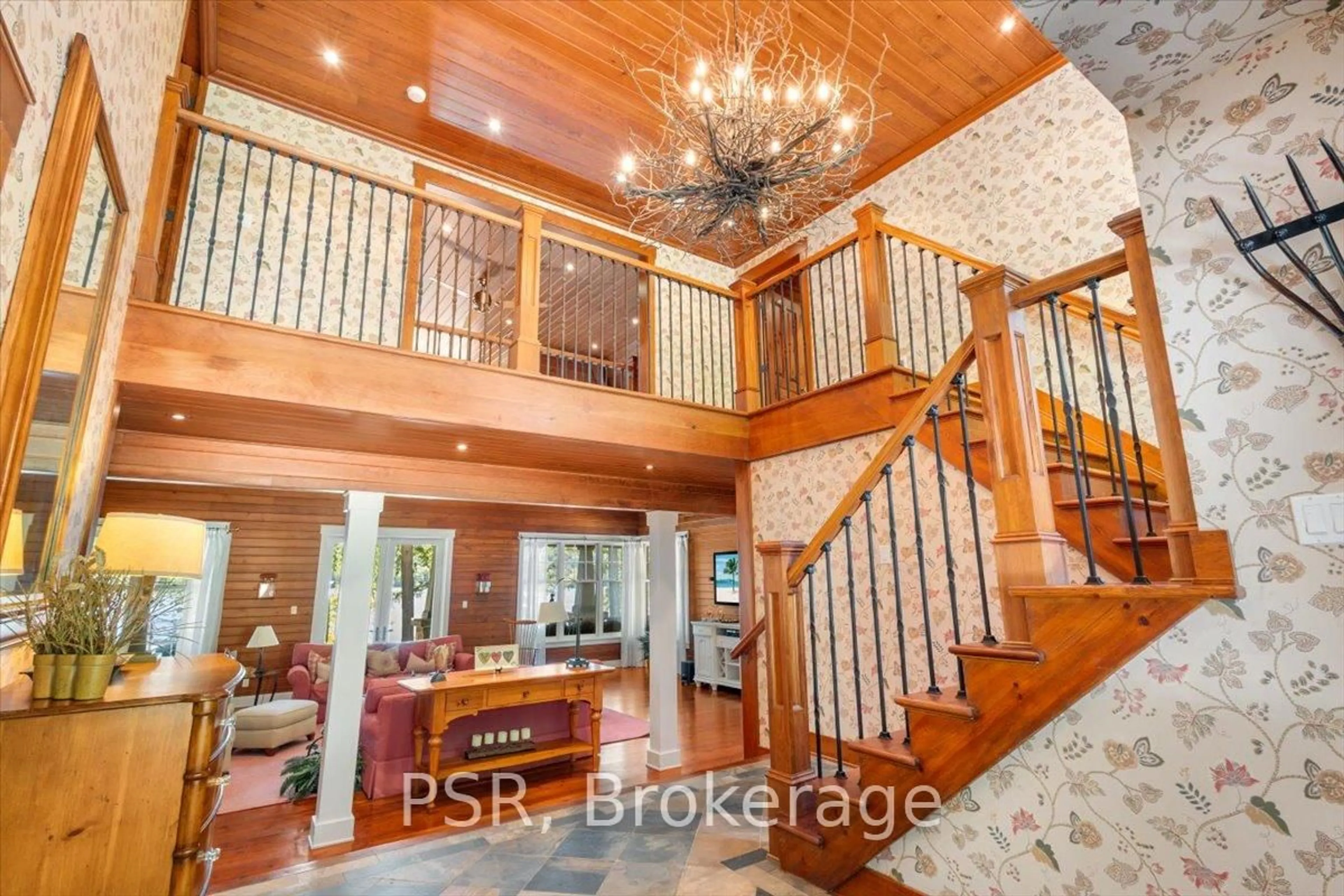 Indoor foyer for 4 Ditchburn Dr, Seguin Ontario P0C 1J0