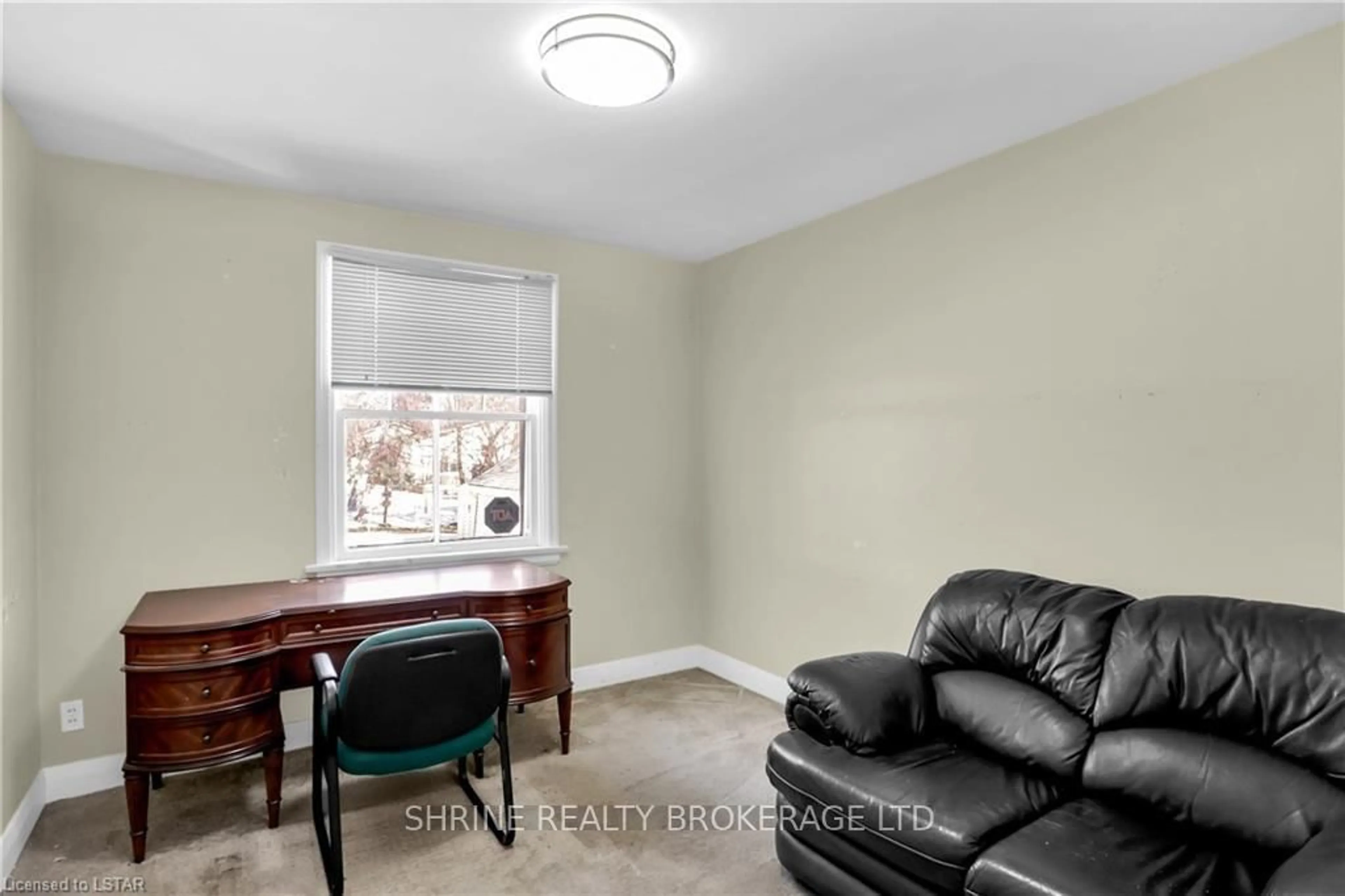A pic of a room for 367 Springbank Dr, London South Ontario N6J 1G7