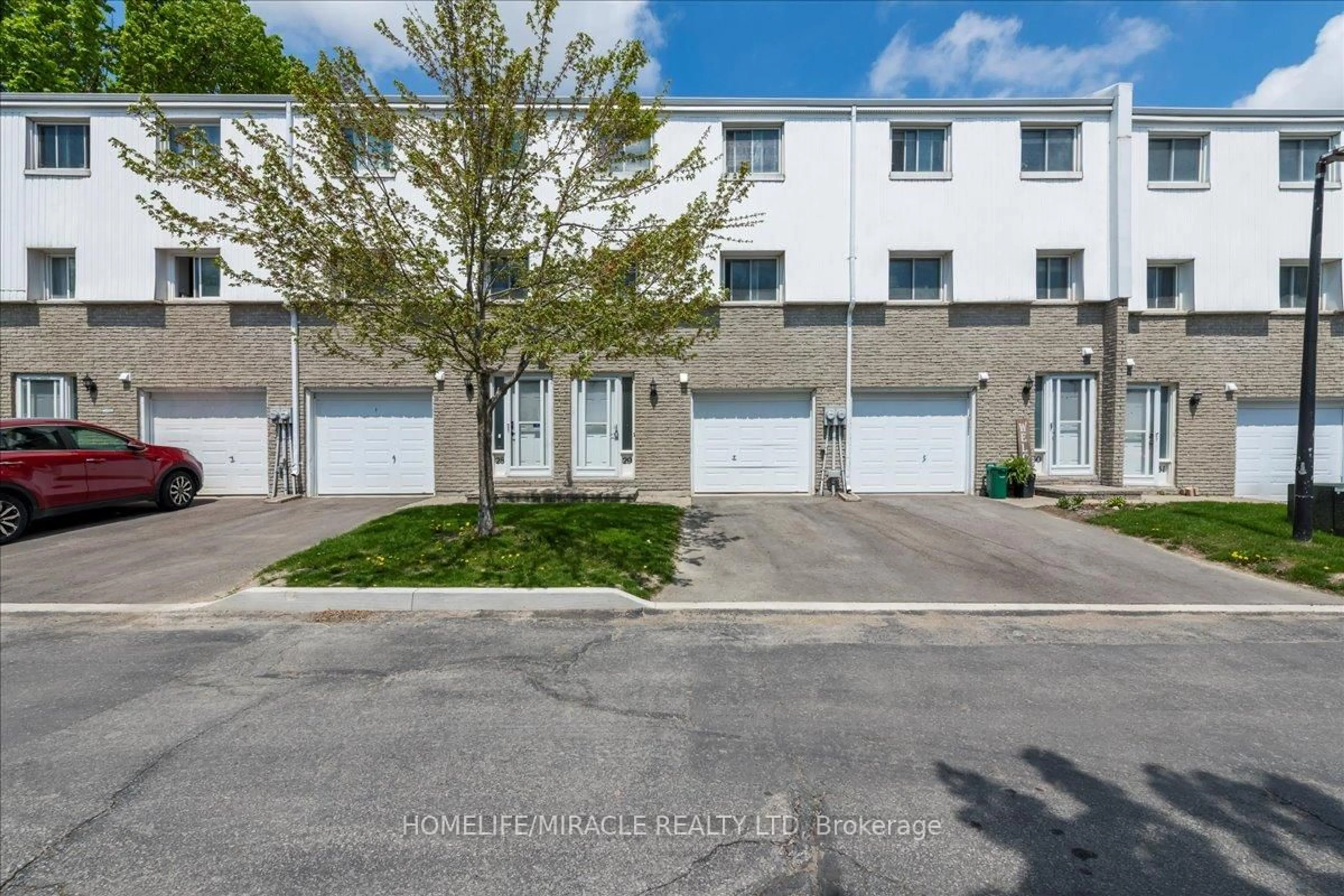 A pic from outside/outdoor area/front of a property/back of a property/a pic from drone, street for 325 William St #29, Shelburne Ontario L9V 2X5
