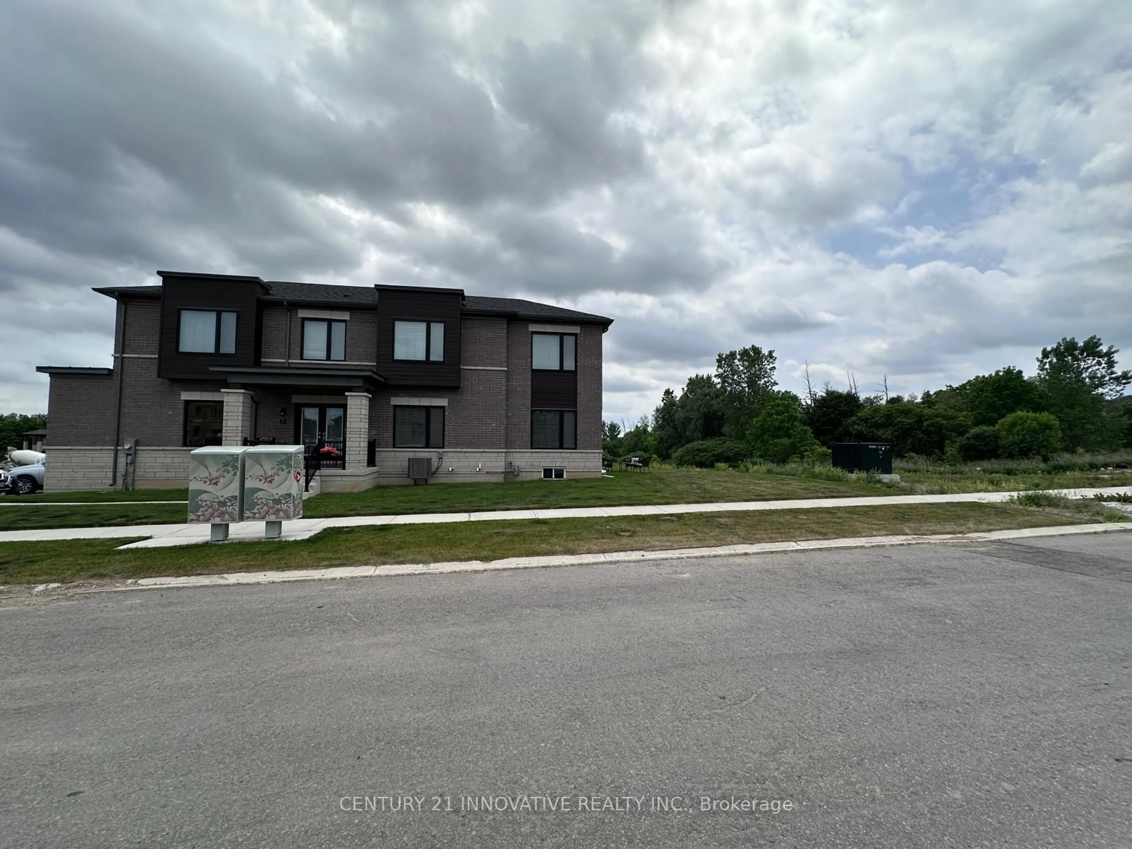 Unknown for 17 Gilham Way, Brant Ontario N3L 0M7