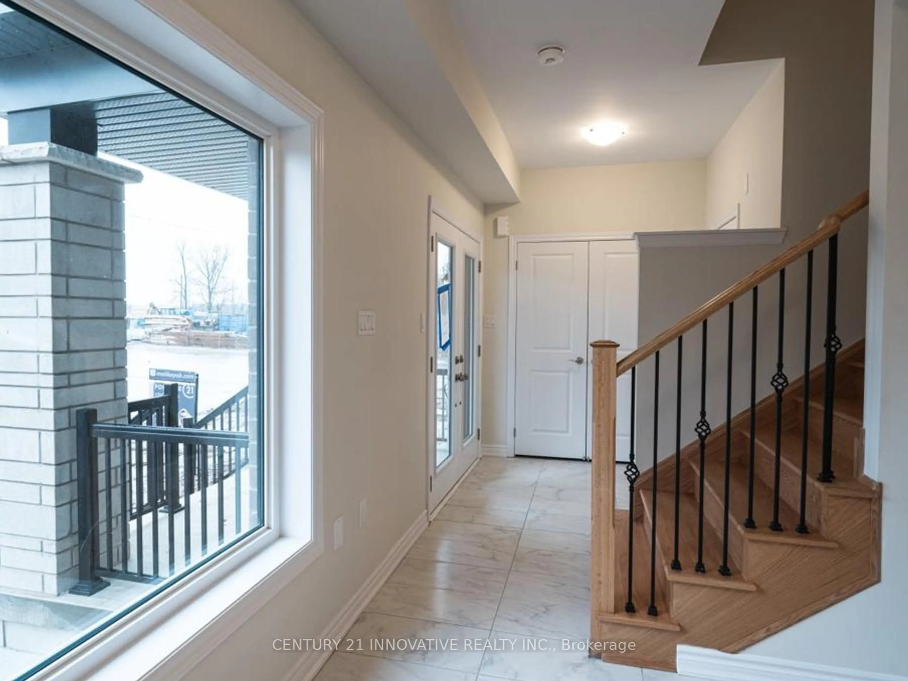 Indoor entryway for 17 Gilham Way, Brant Ontario N3L 0M7