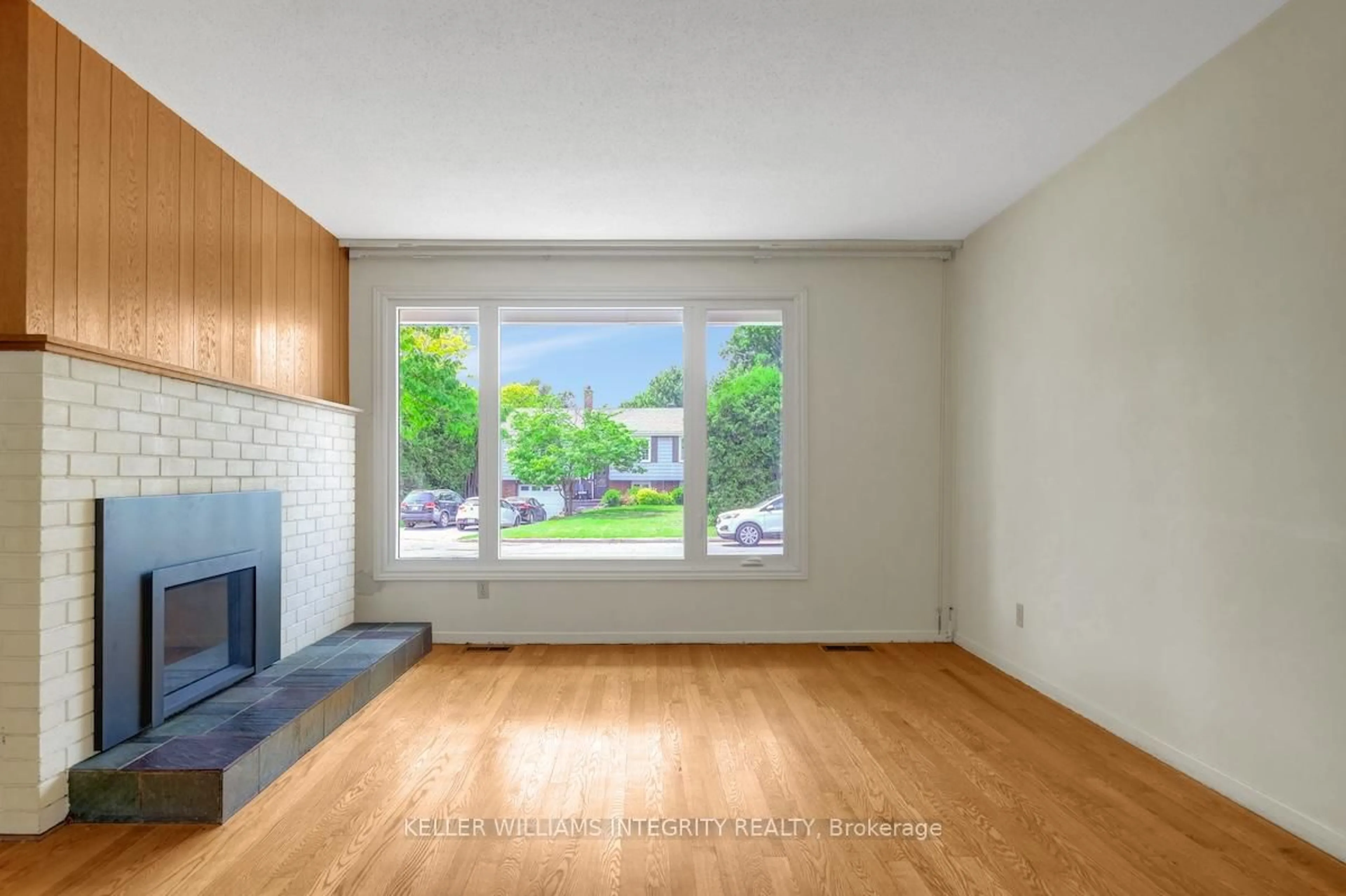 A pic of a room for 1895 Greenacre Cres, Ottawa Ontario K1J 6S7