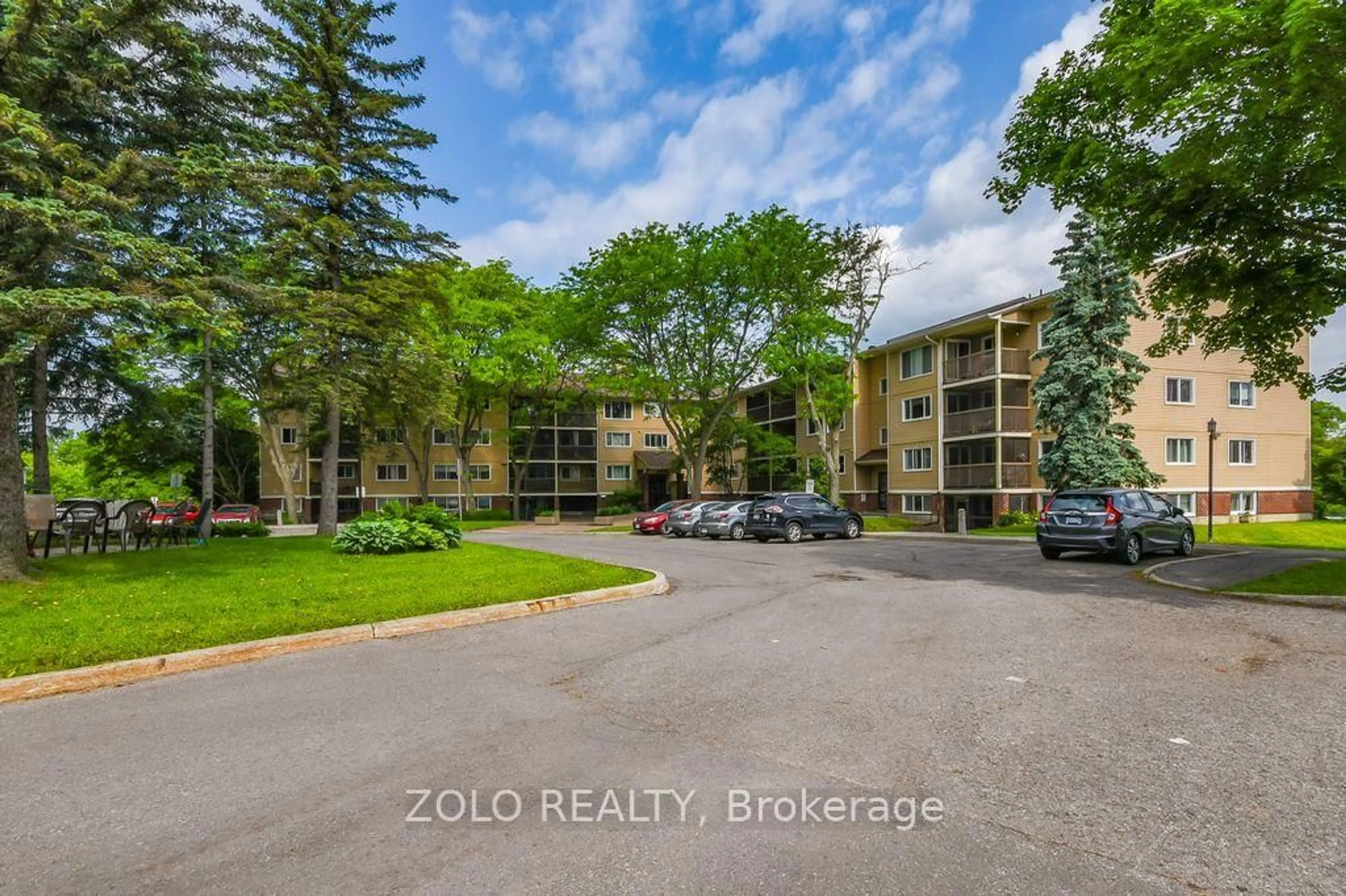 Patio, unknown for 6376 Bilberry Dr #206, Orleans Ontario K1C 4P8