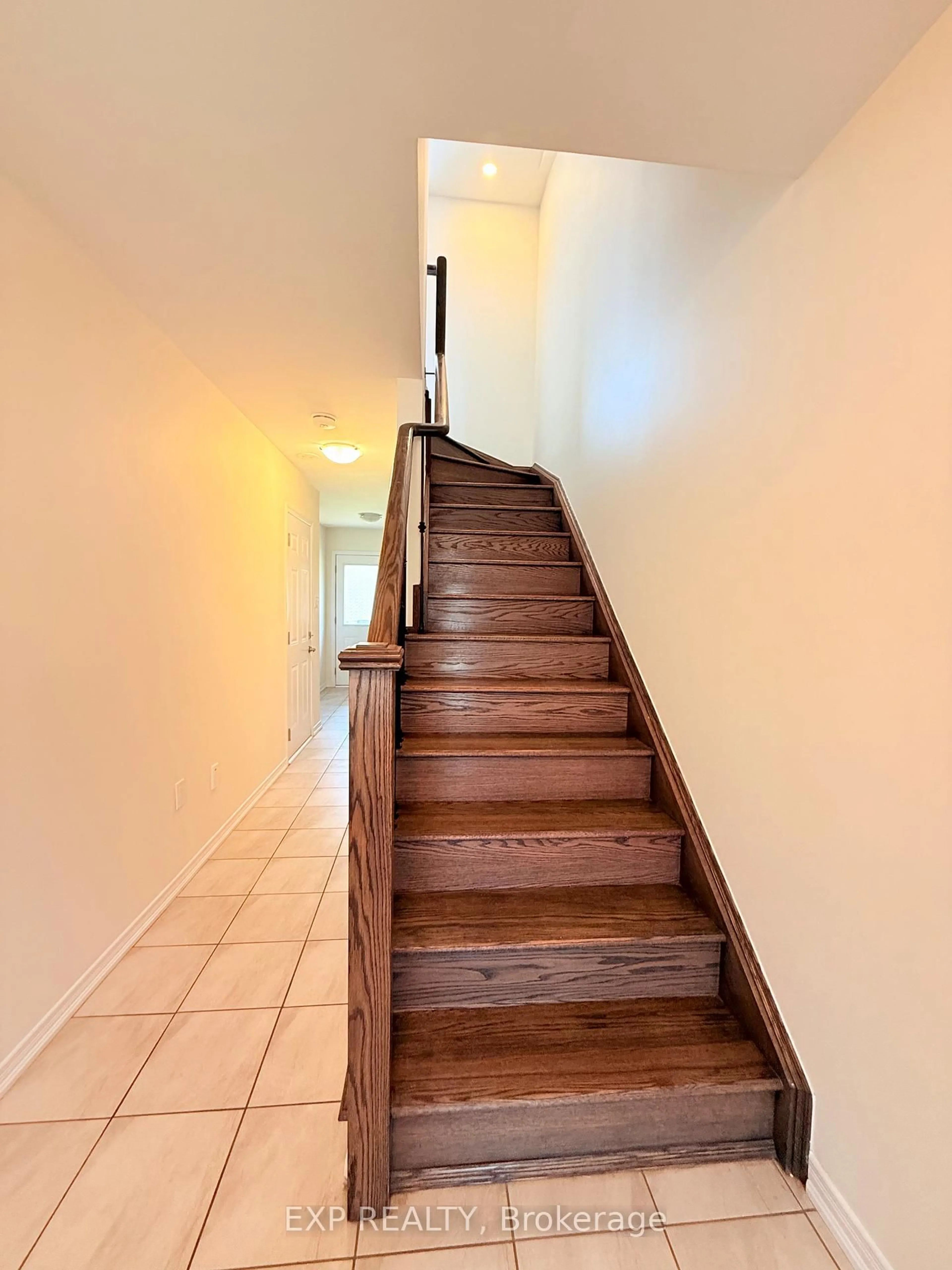 Stairs for 77 Holder Dr, Brant Ontario N3T 0W3