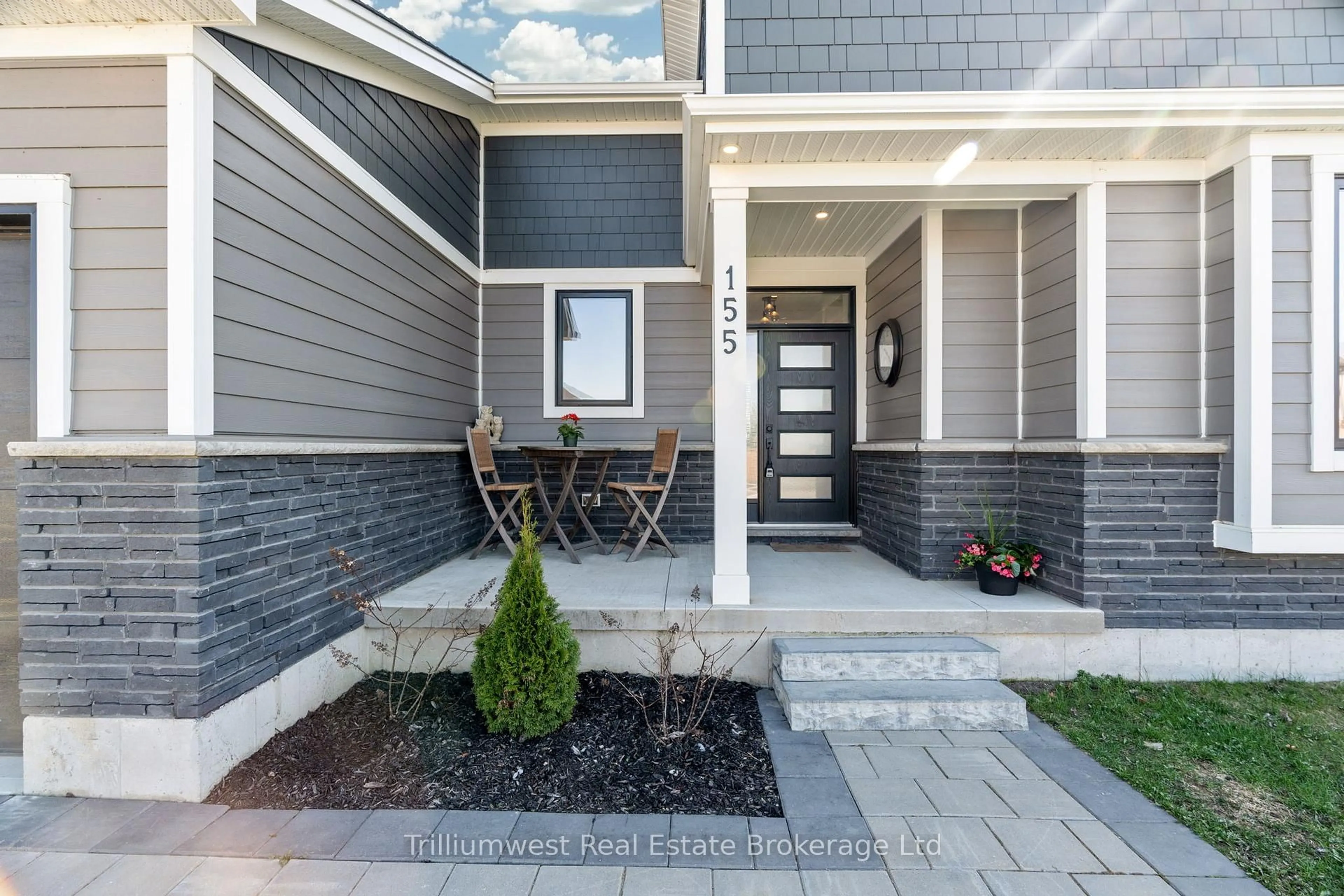 Unknown for 155 Mcleod St, North Middlesex Ontario N0M 2K0