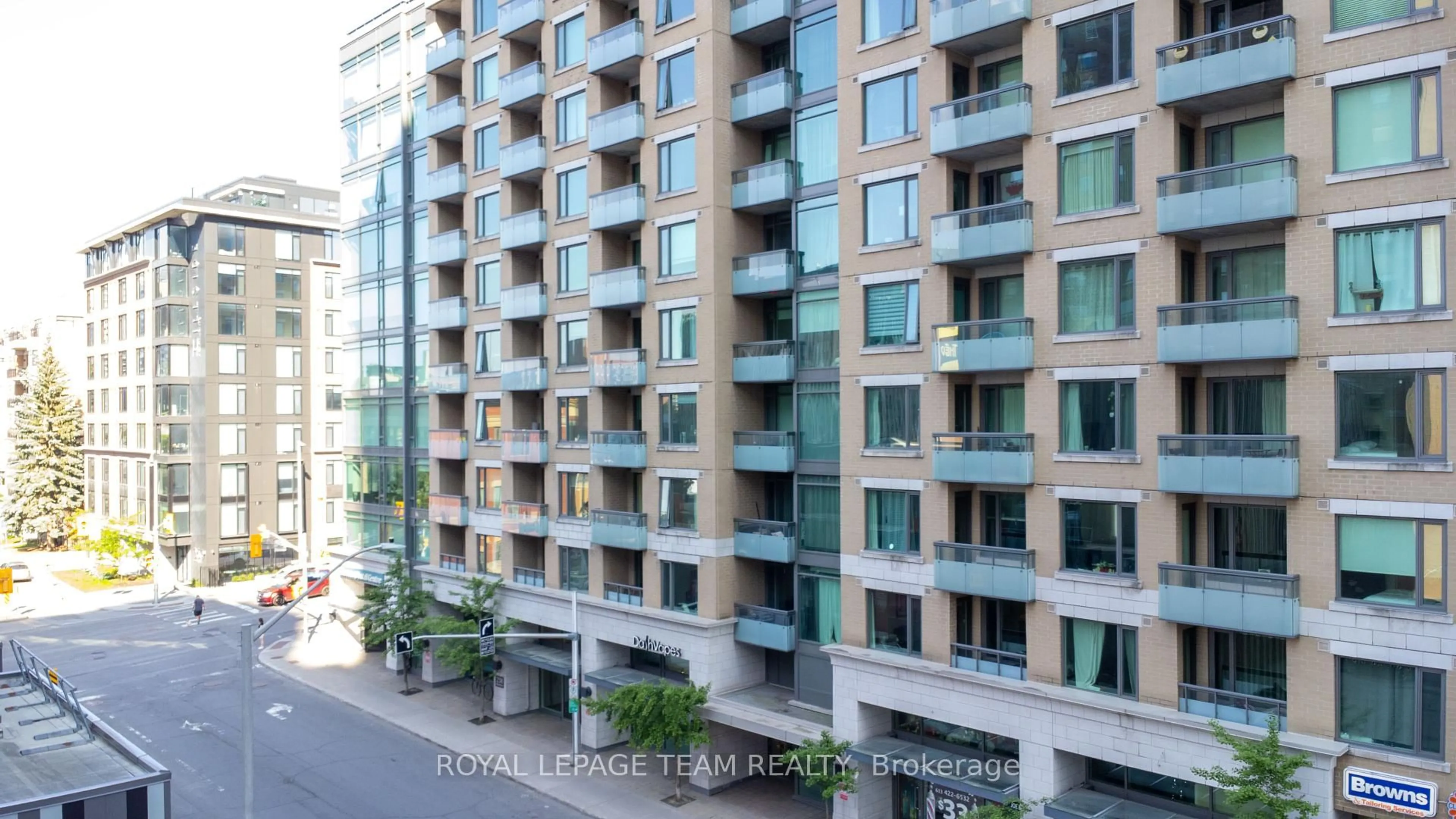 Balcony in the apartment, city buildings view from balcony for 238 Besserer St #509, Ottawa Ontario K1N 6B1