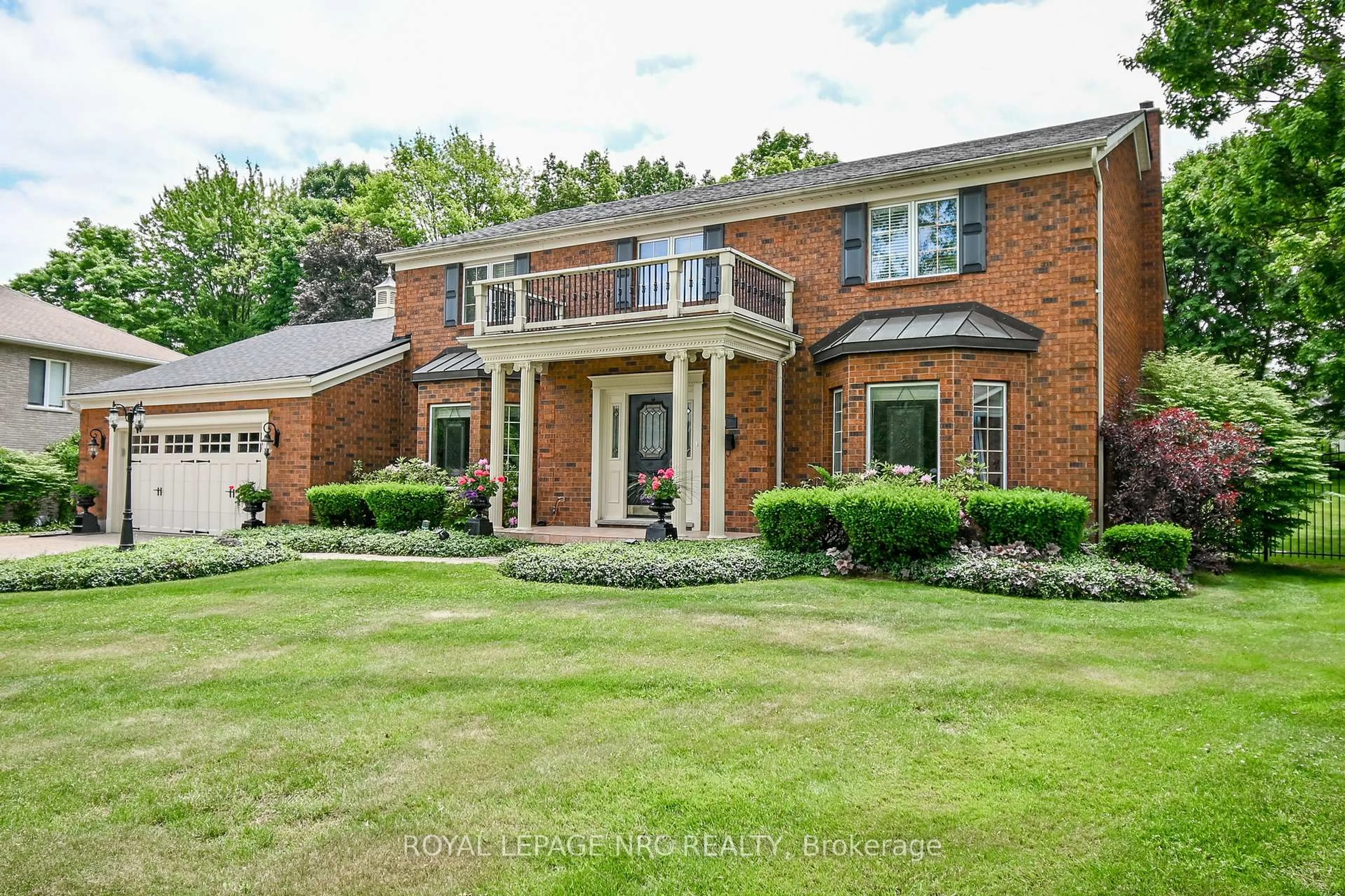 Home with brick exterior material, street for 4 SHORTHILL Pl, Pelham Ontario L0S 1E3
