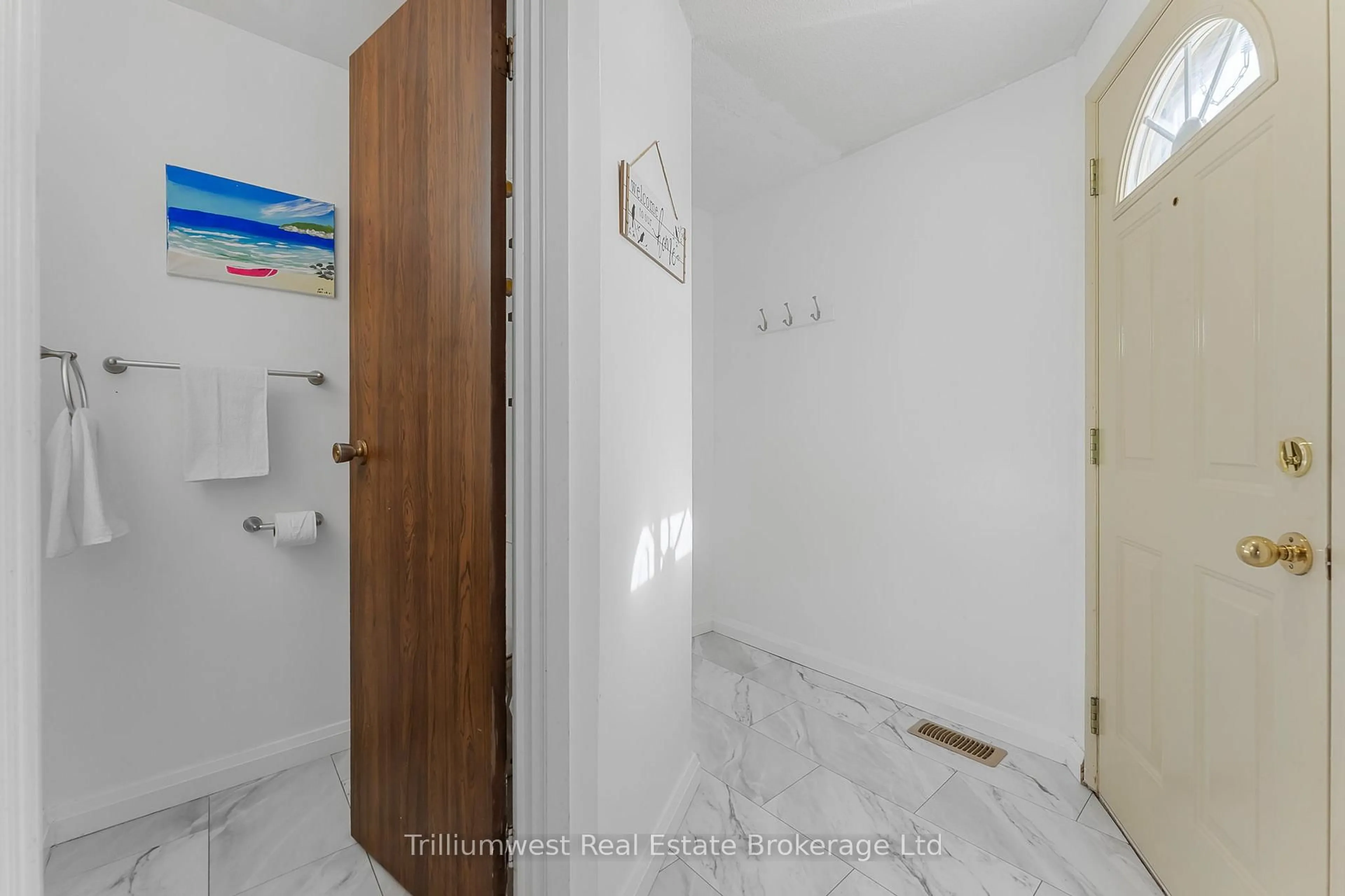 Unknown for 5982 Dunn St #8, Niagara Falls Ontario L2G 7J9