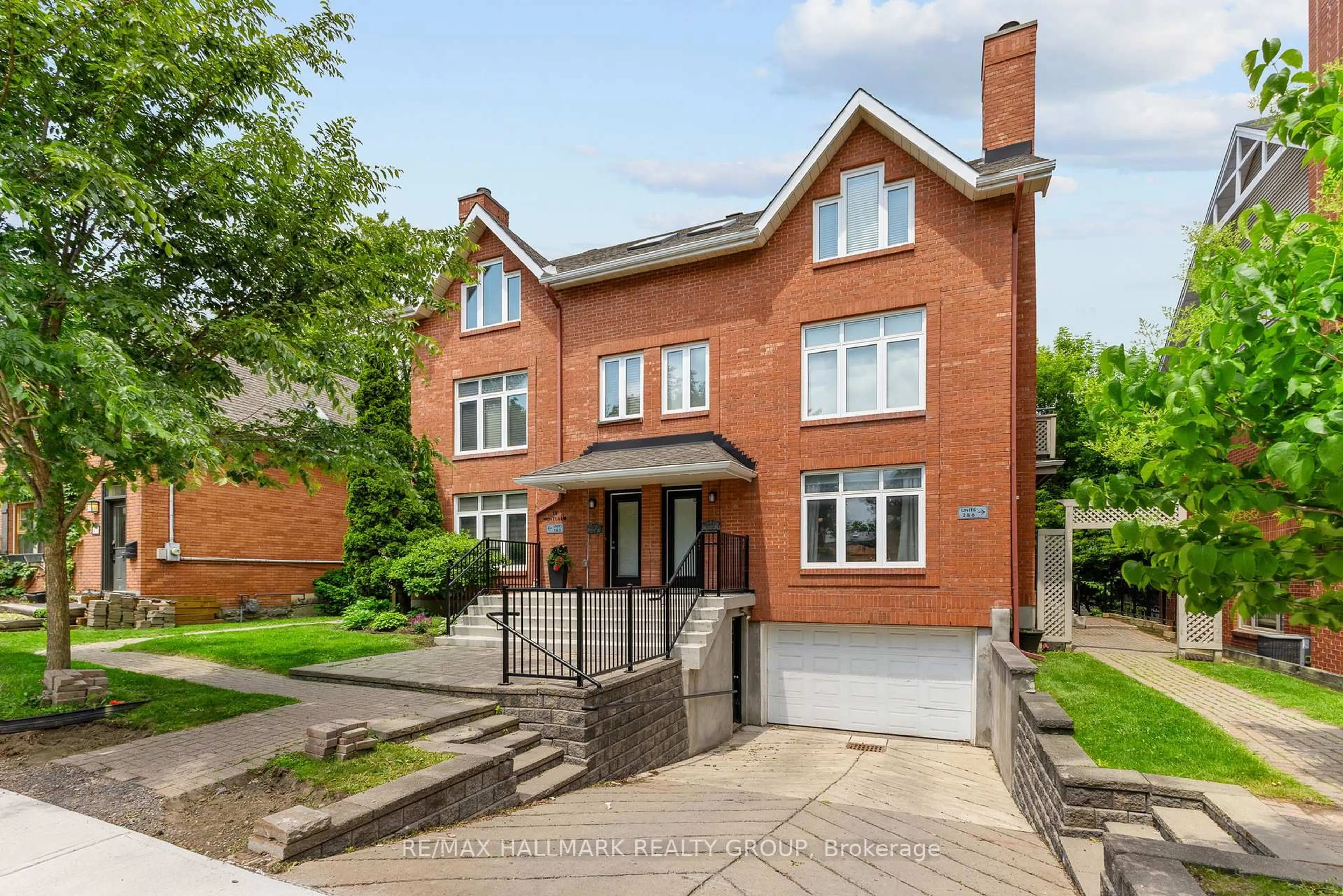 Home with brick exterior material, street for 19 Montcalm St #2, Ottawa Ontario K1S 0A2