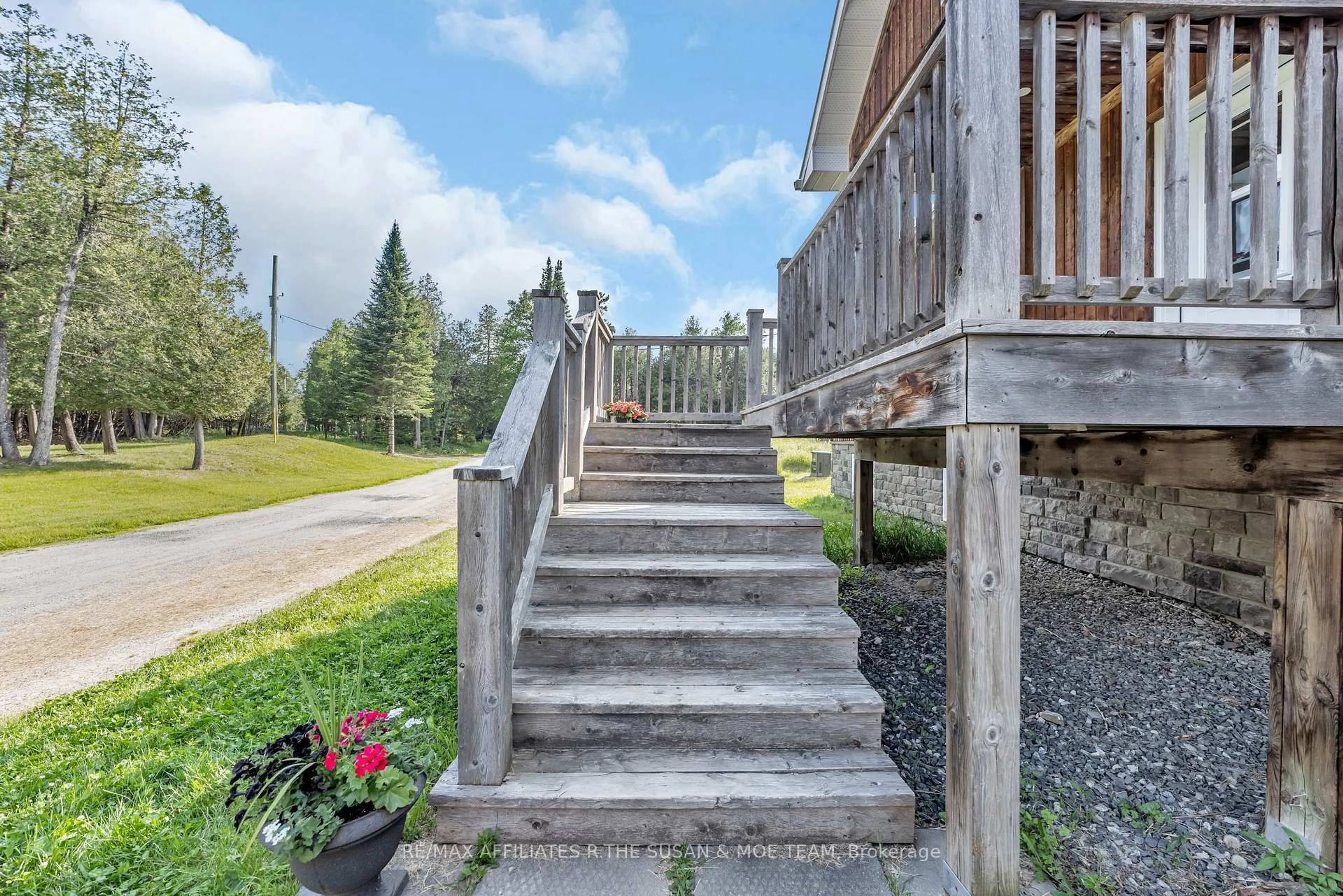 Unknown for 1564 FIRST CONCESSION B DALHOUSIE Rd, Lanark Ontario K0G 1K0
