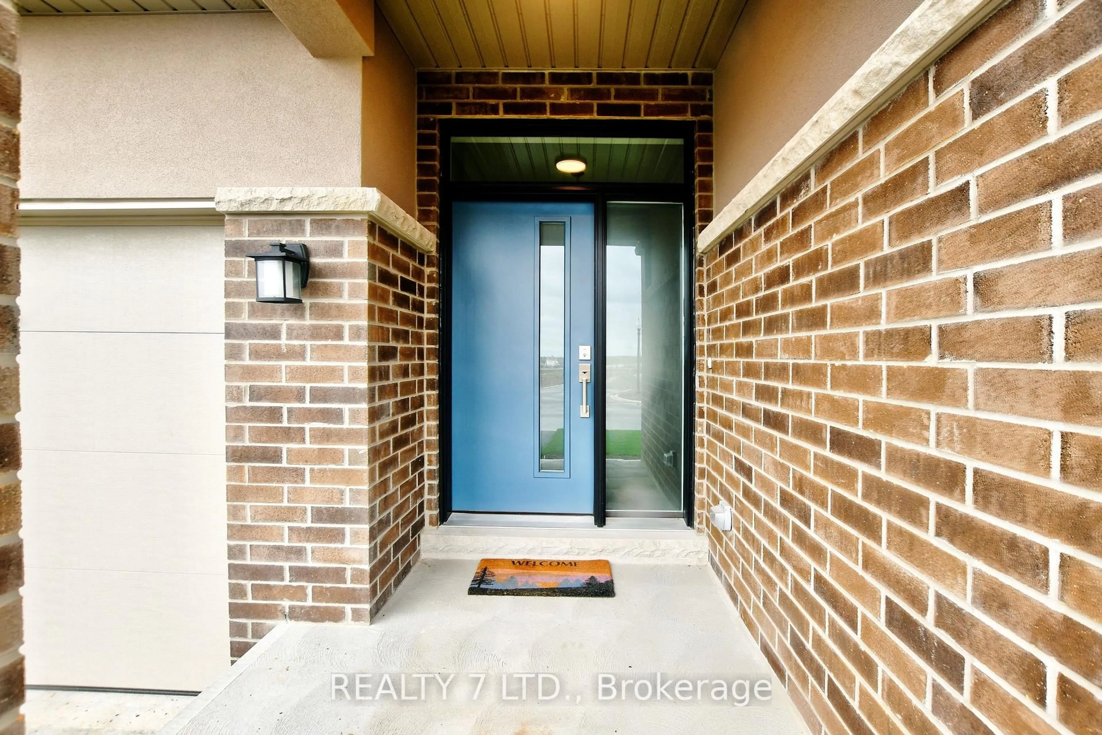 Indoor entryway for 566 Old Course Tr, Welland Ontario L3B 6G8