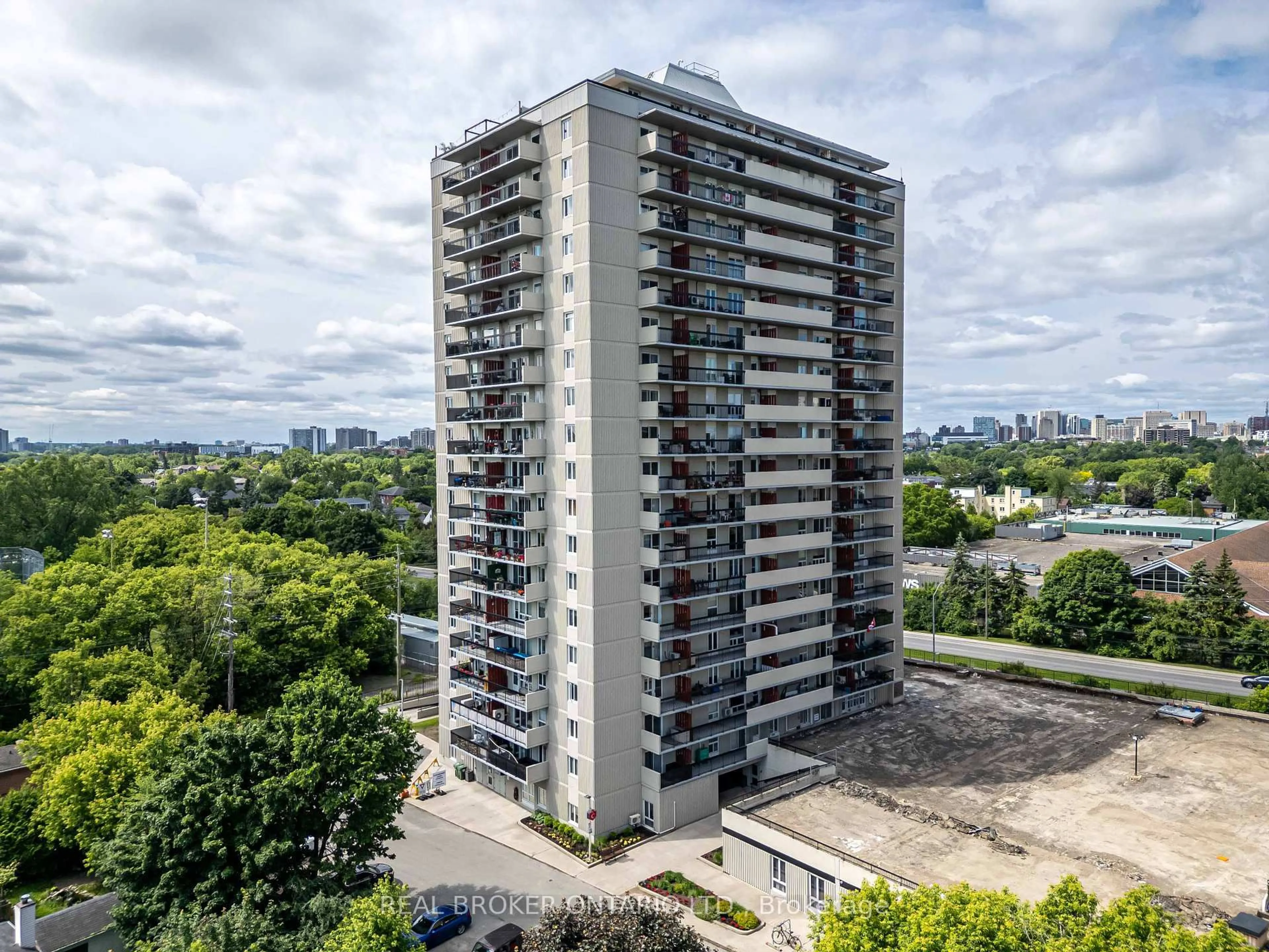 A pic from outside/outdoor area/front of a property/back of a property/a pic from drone, city buildings view from balcony for 158C McArthur Ave #1907, Ottawa Ontario K1L 8E7