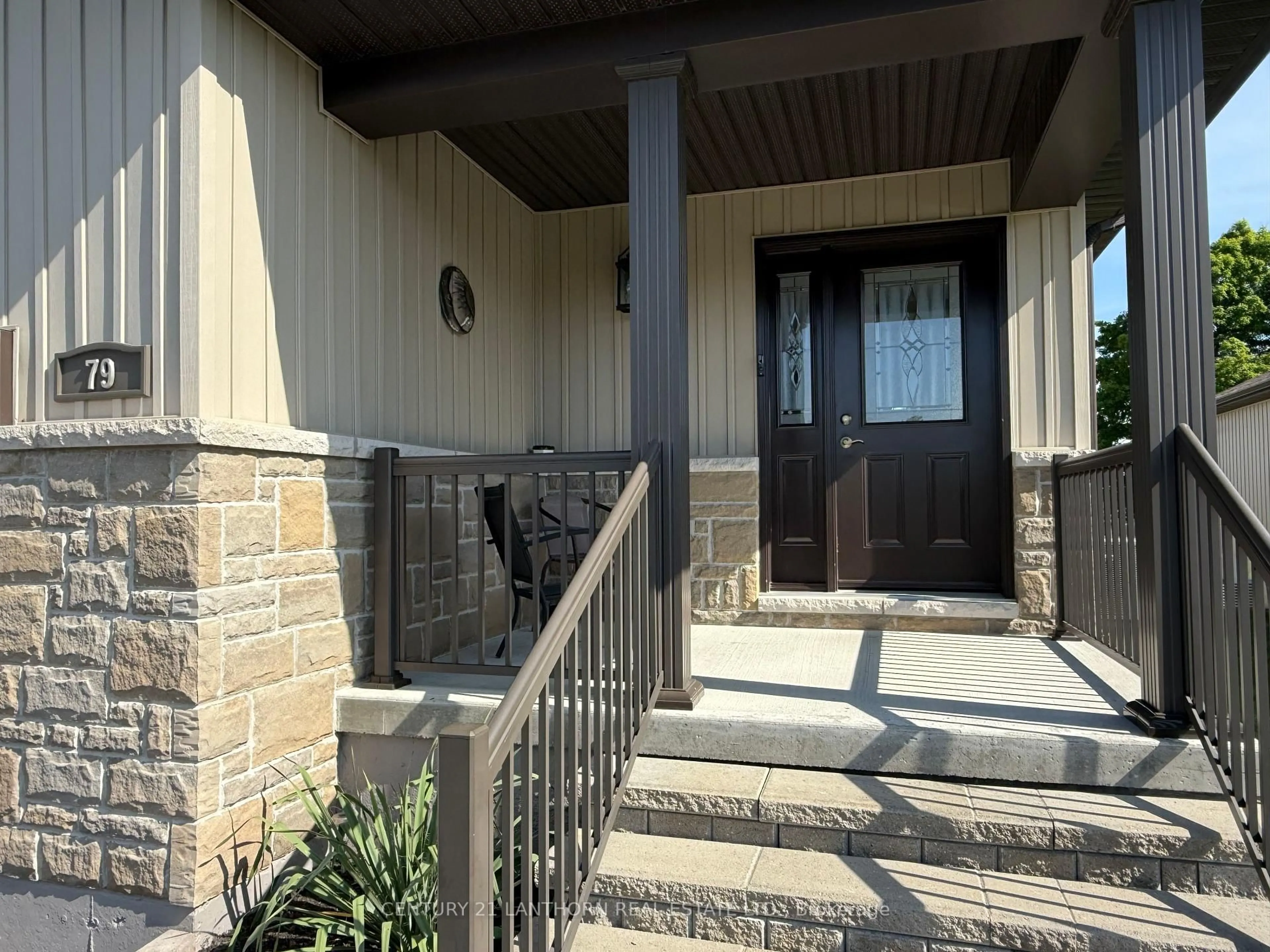 Indoor entryway for 79 Conger Dr, Prince Edward County Ontario K0K 3L0