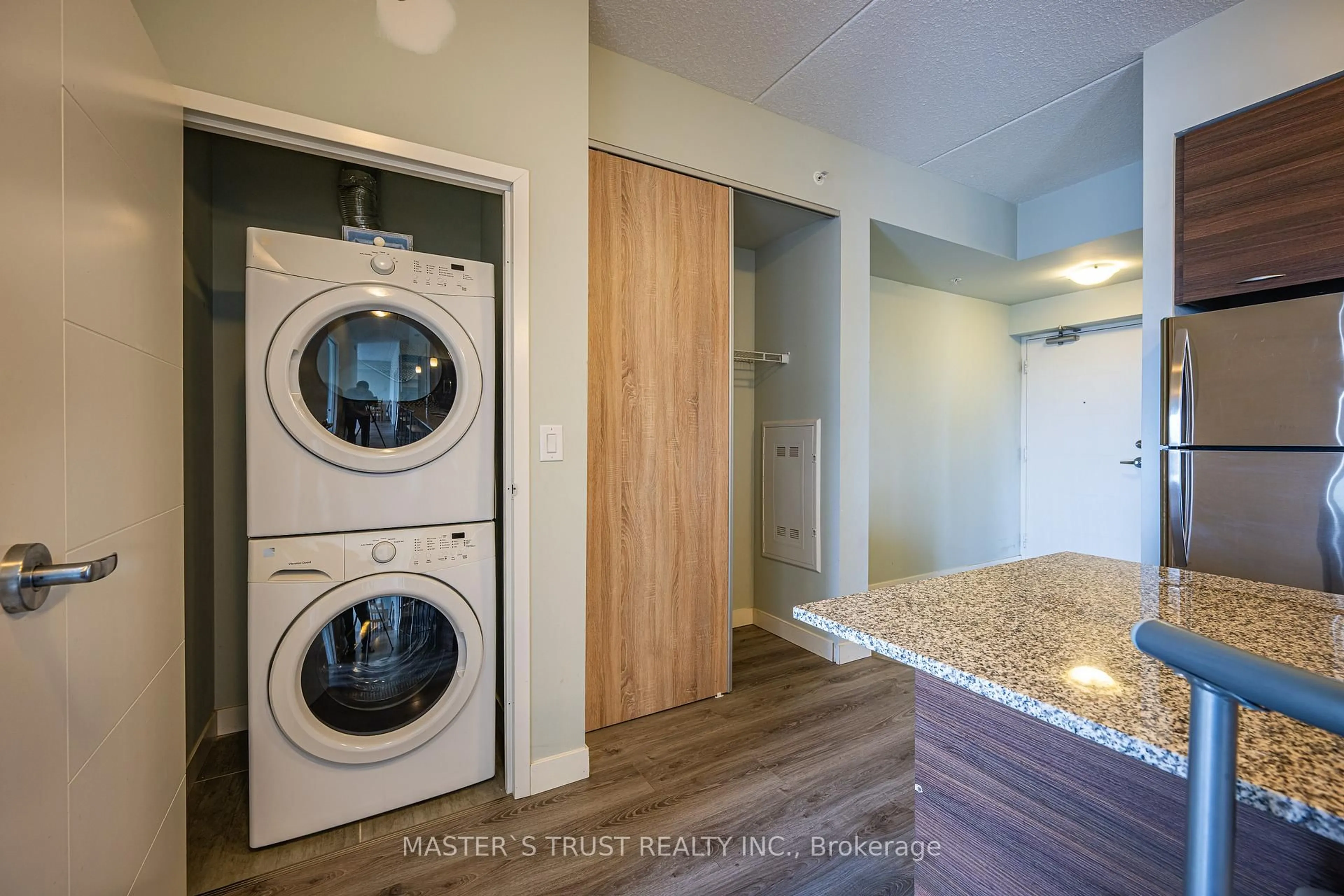 Laundry room for 318 Spruce St #1602, Waterloo Ontario N2L 3H6