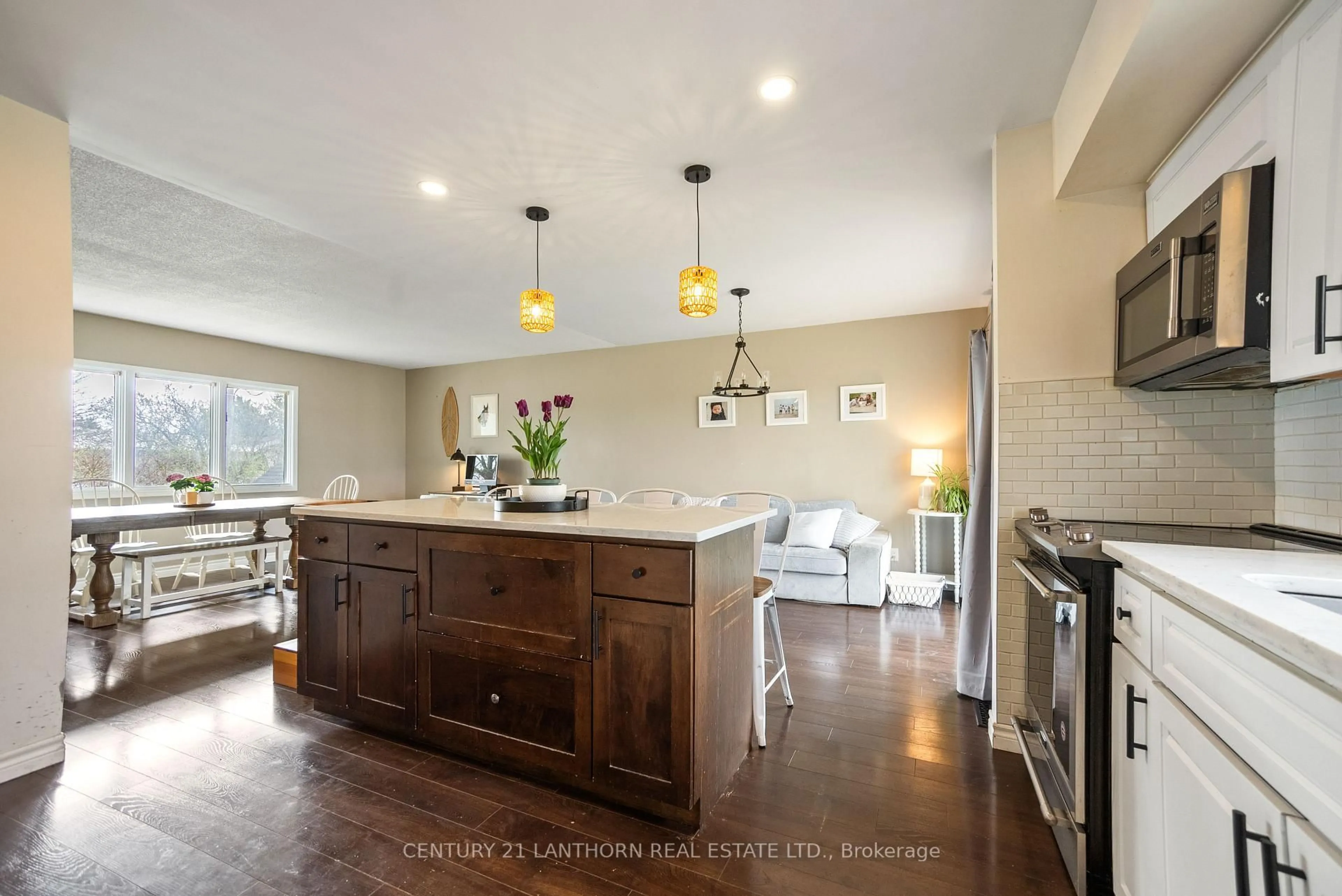 Open concept kitchen, ceramic/tile floor for 236 Reid St, Quinte West Ontario K8V 5W3