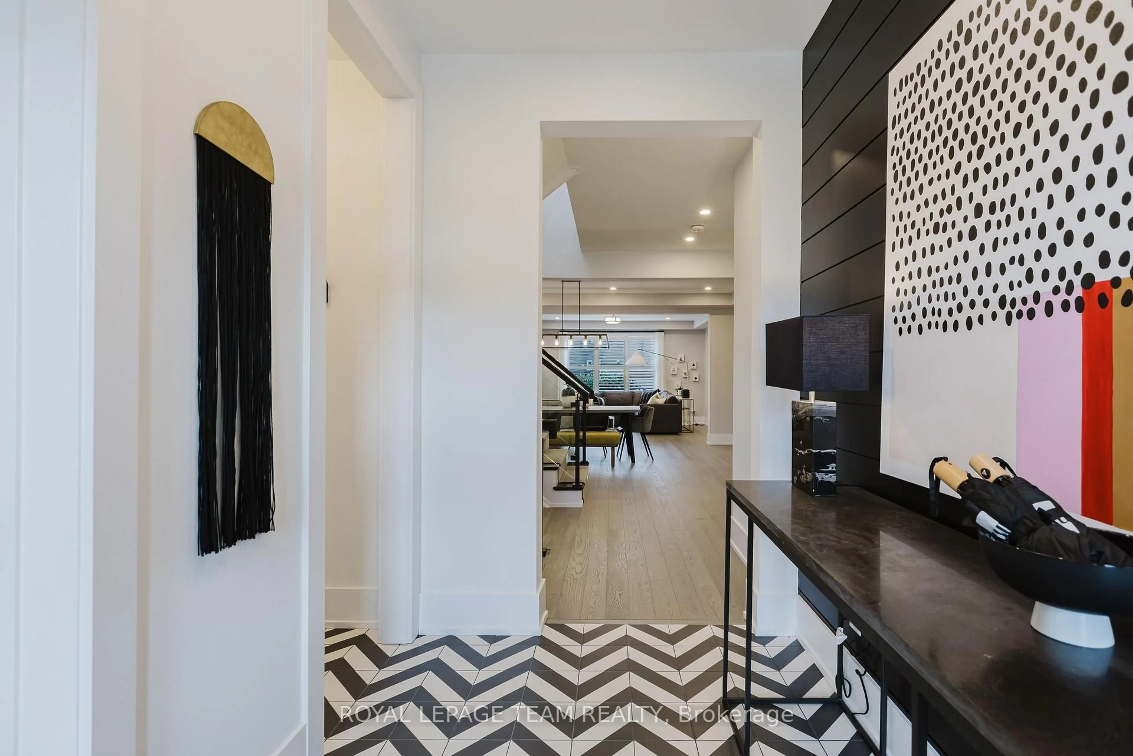 Indoor entryway for 151 Tonic Cres, Ottawa Ontario K2K 1X7