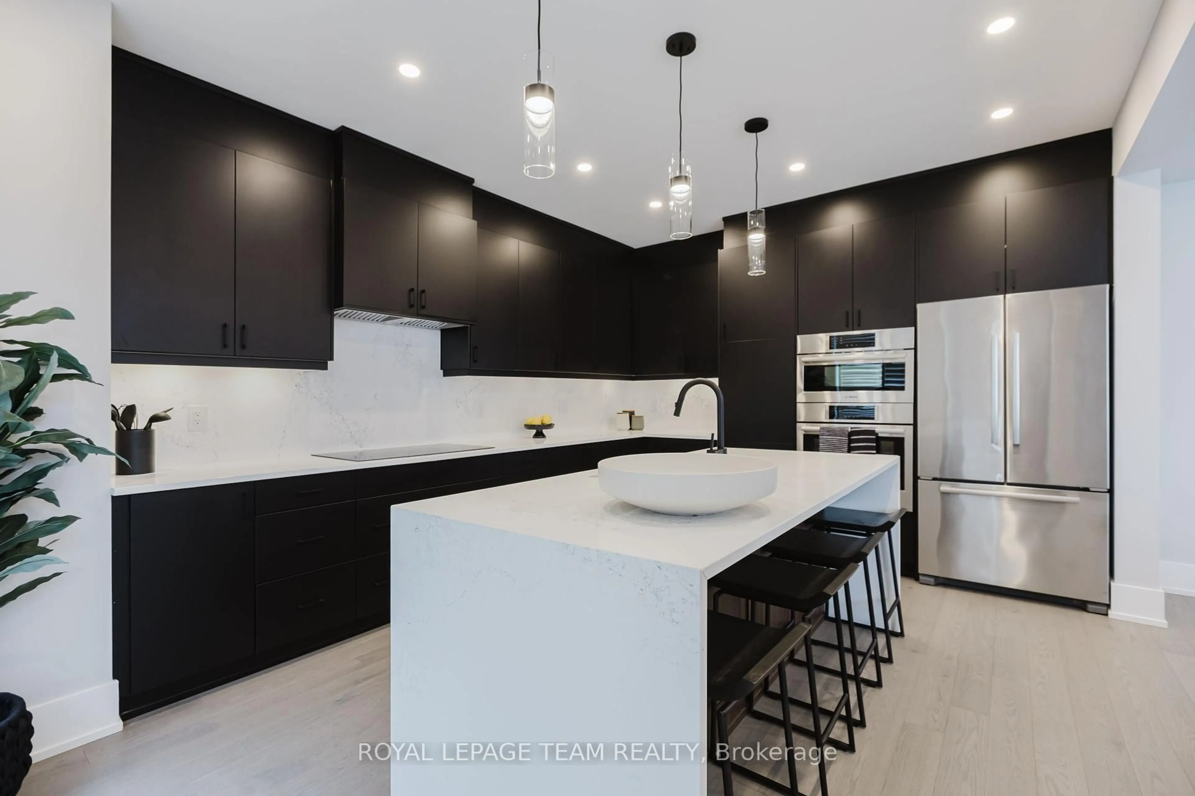 Contemporary kitchen, ceramic/tile floor for 151 Tonic Cres, Ottawa Ontario K2K 1X7
