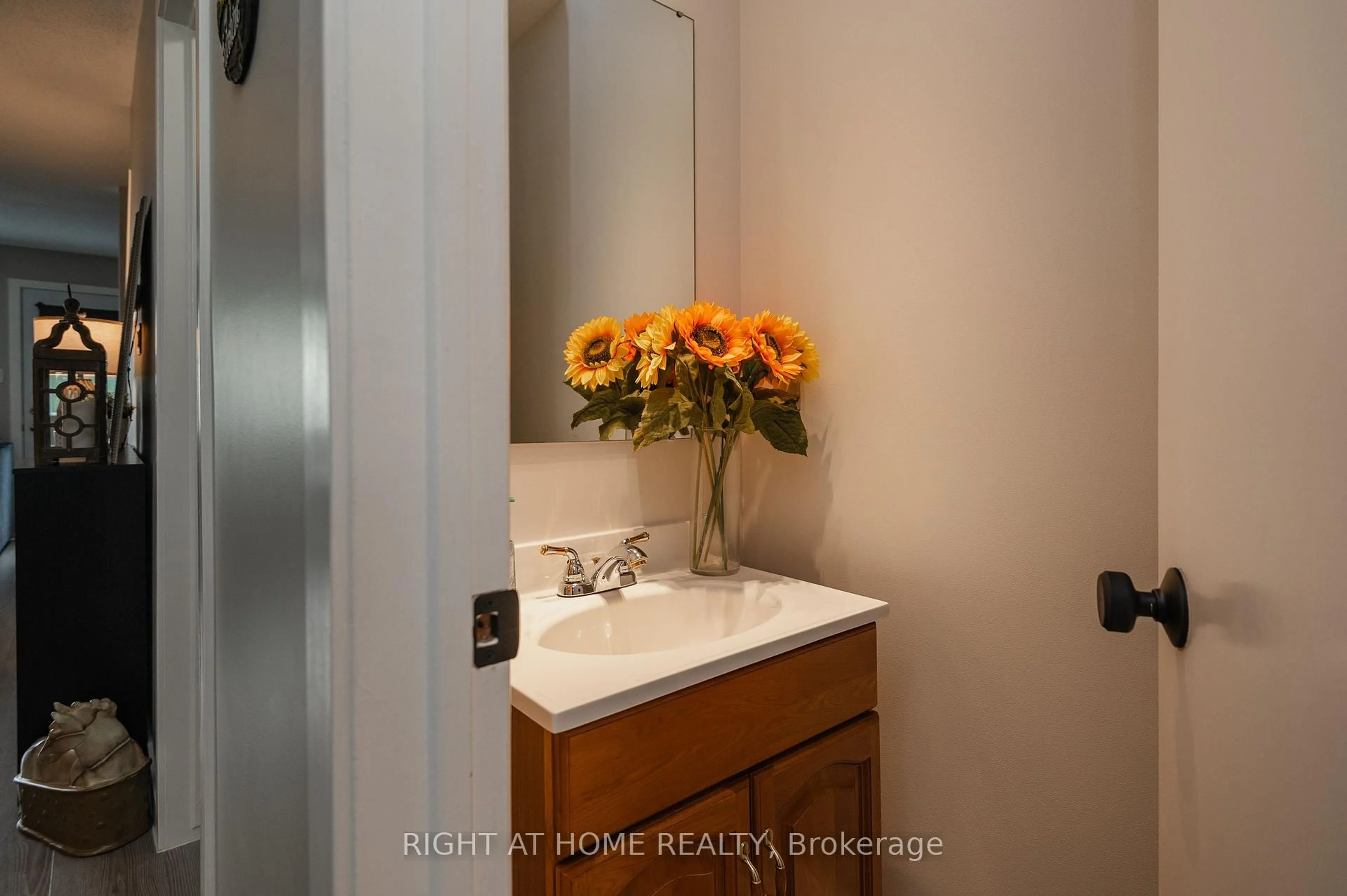 Standard bathroom, unknown for 171 Teal Cres #66, Orleans Ontario K1E 2C1