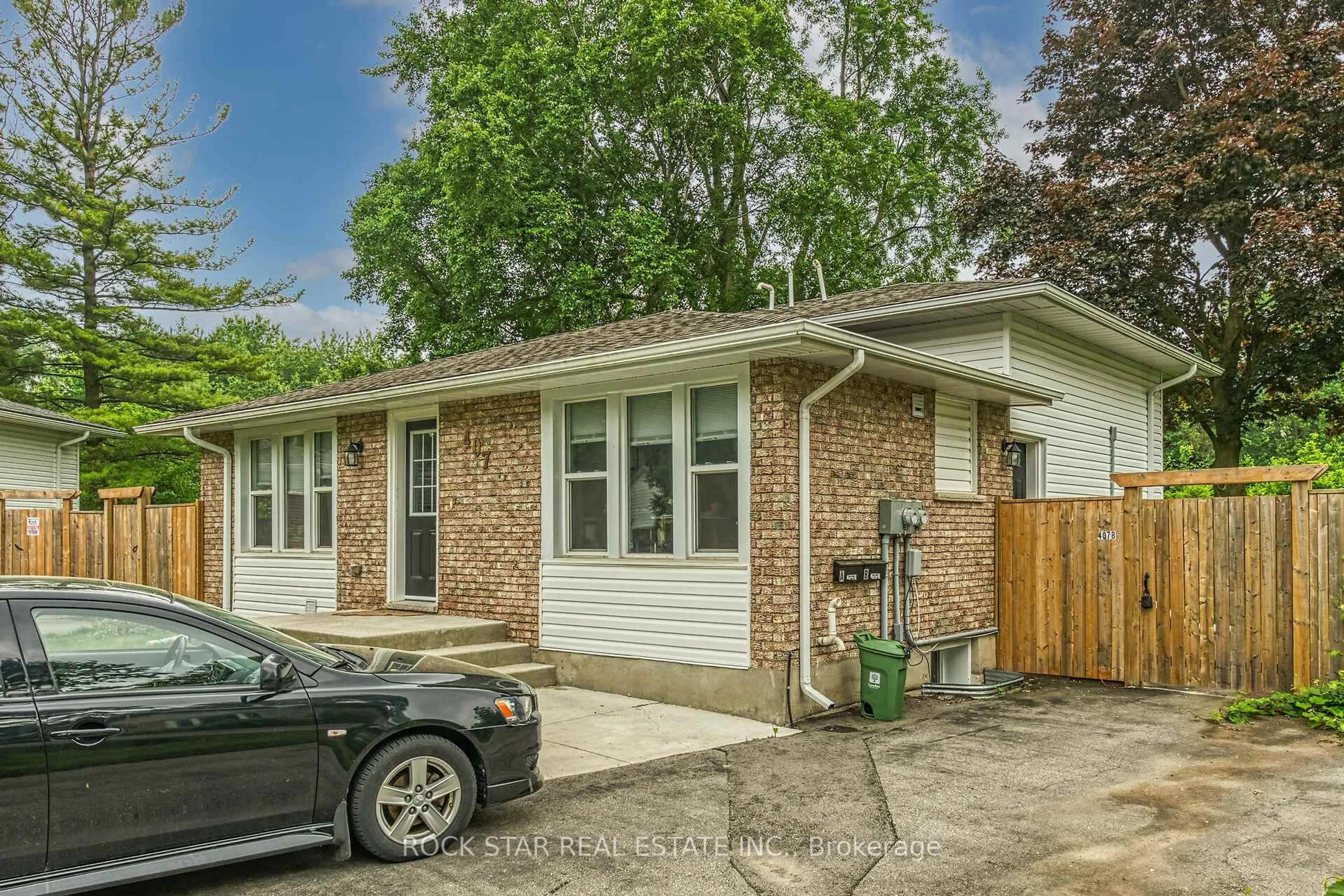Home with brick exterior material, street for 407 Castlegrove Pl, London North Ontario N6G 1L1