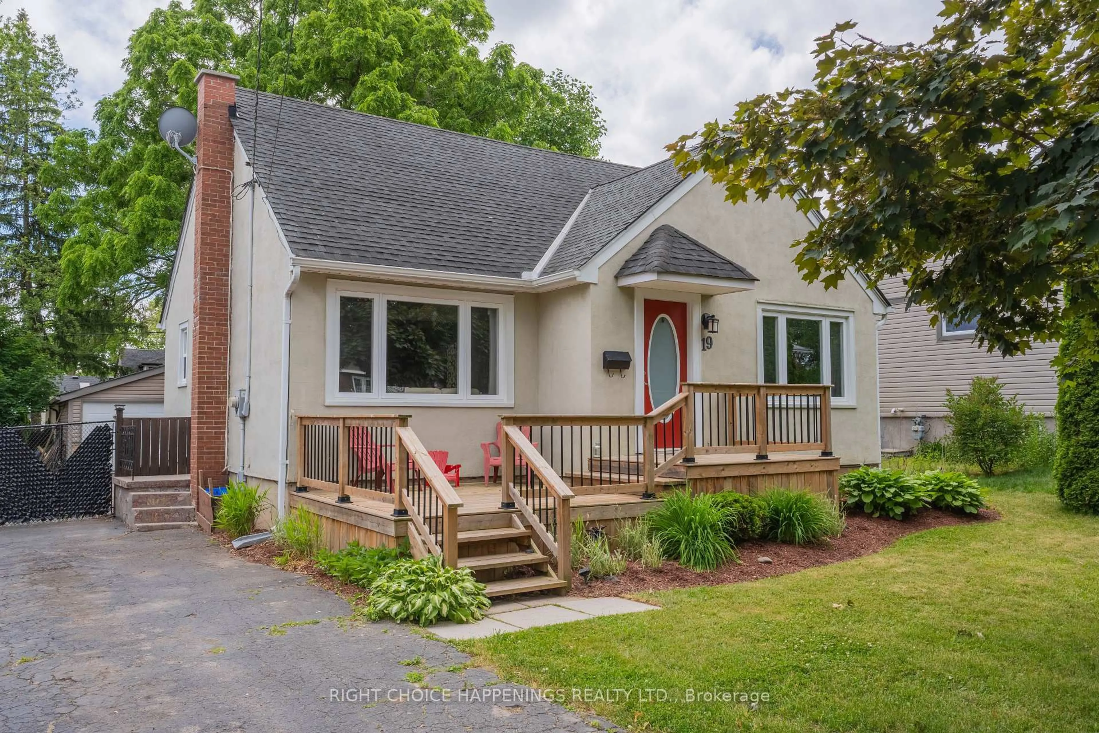 Unknown for 19 Smith St, Welland Ontario L3C 4H5