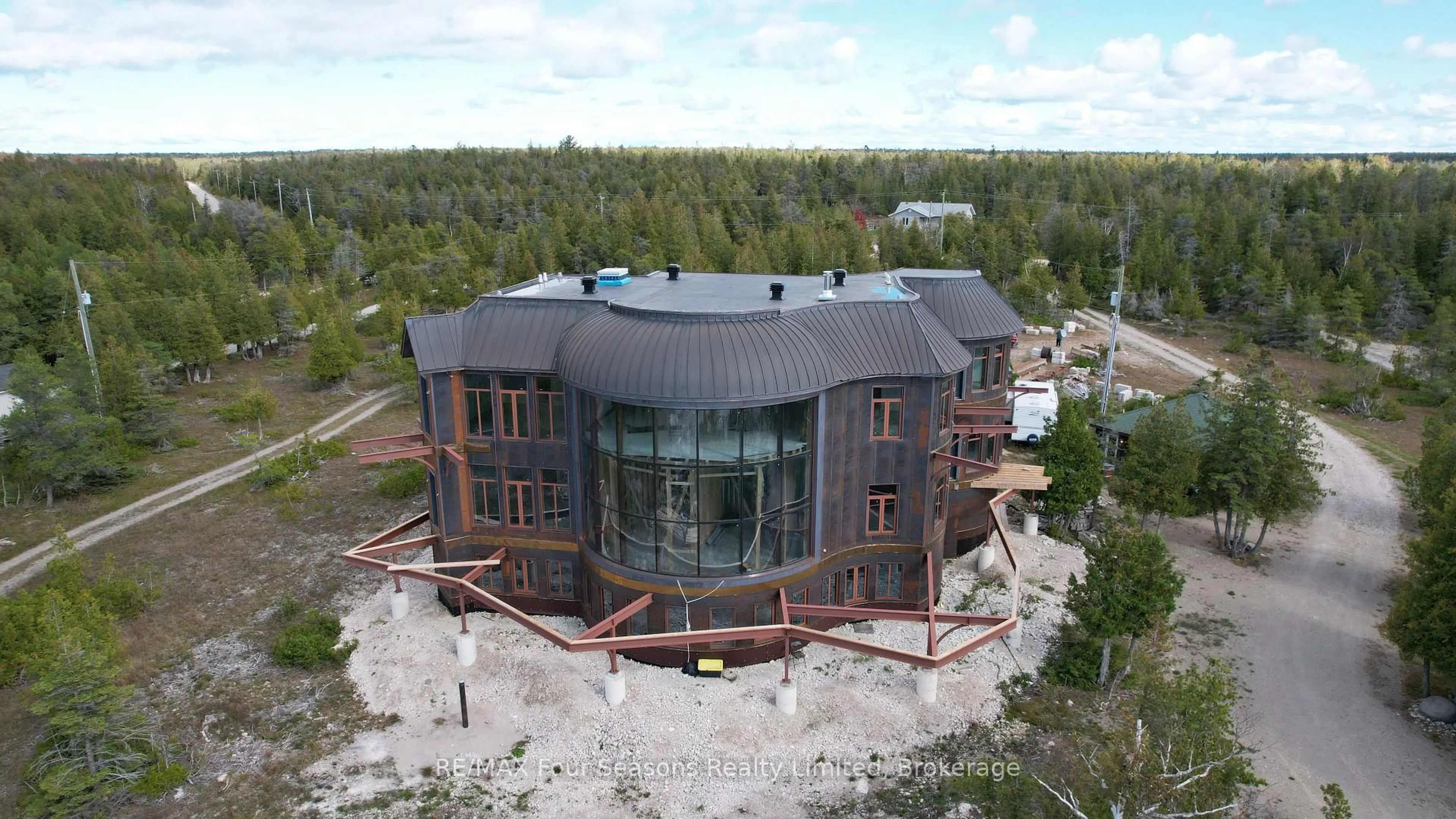 A pic from outside/outdoor area/front of a property/back of a property/a pic from drone, building for 794 Dorcas Bay Rd, Northern Bruce Peninsula Ontario N0H 2R0