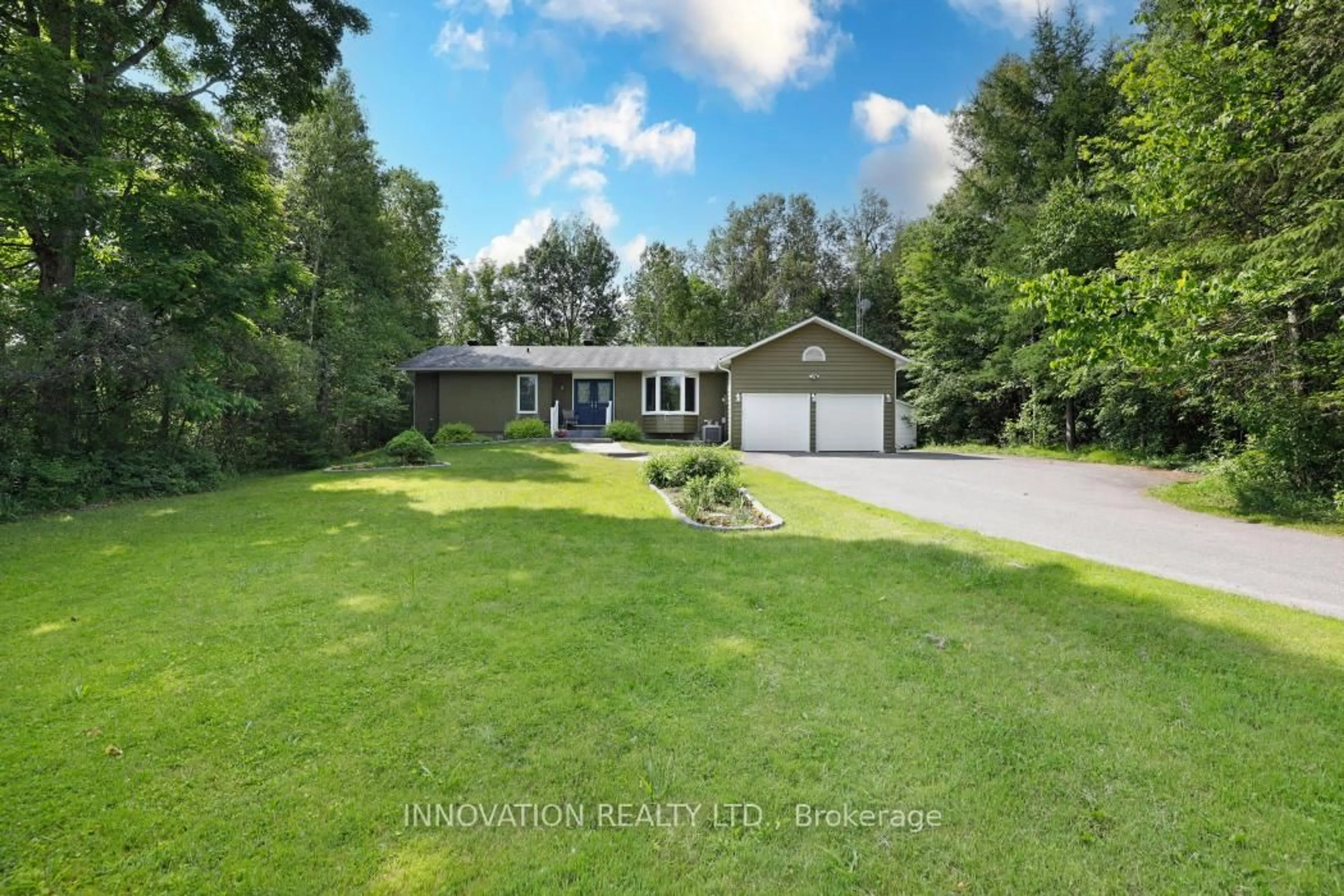 A pic from outside/outdoor area/front of a property/back of a property/a pic from drone, water/lake/river/ocean view for 112 Pleasant Creek Dr, Carp Ontario K0A 1L0