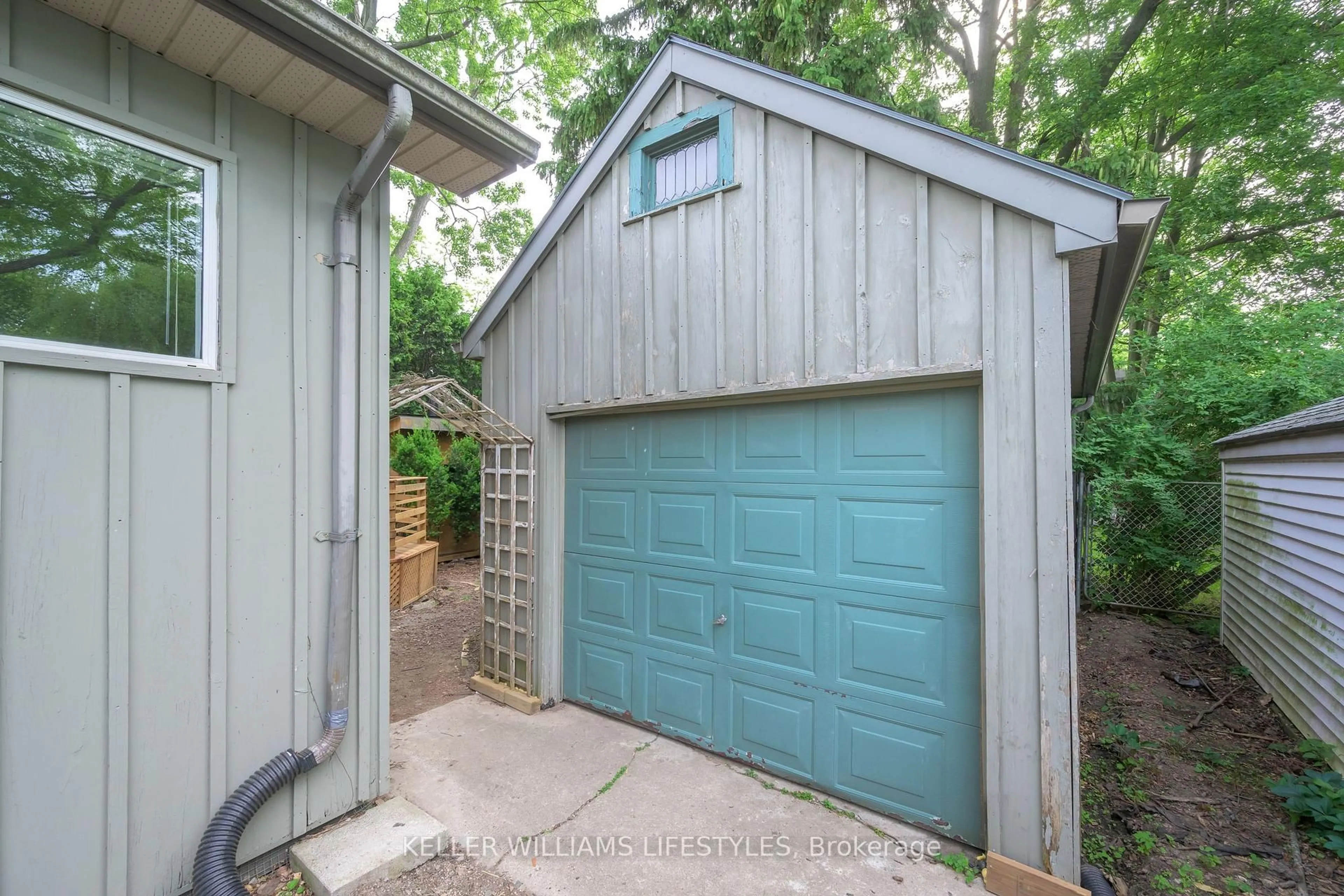 Shed for 48 Edward St, London South Ontario N6C 3H2