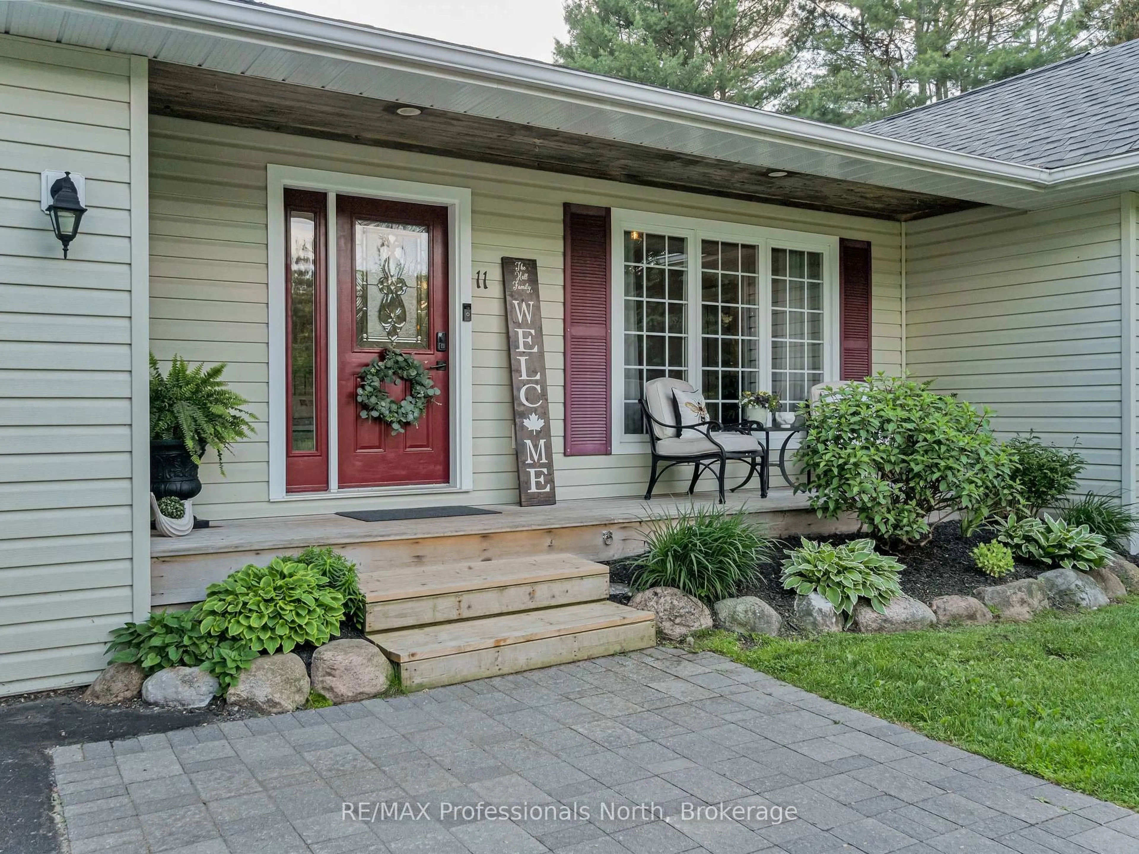 Unknown for 11 Renwick Dr, Huntsville Ontario P1H 2M3