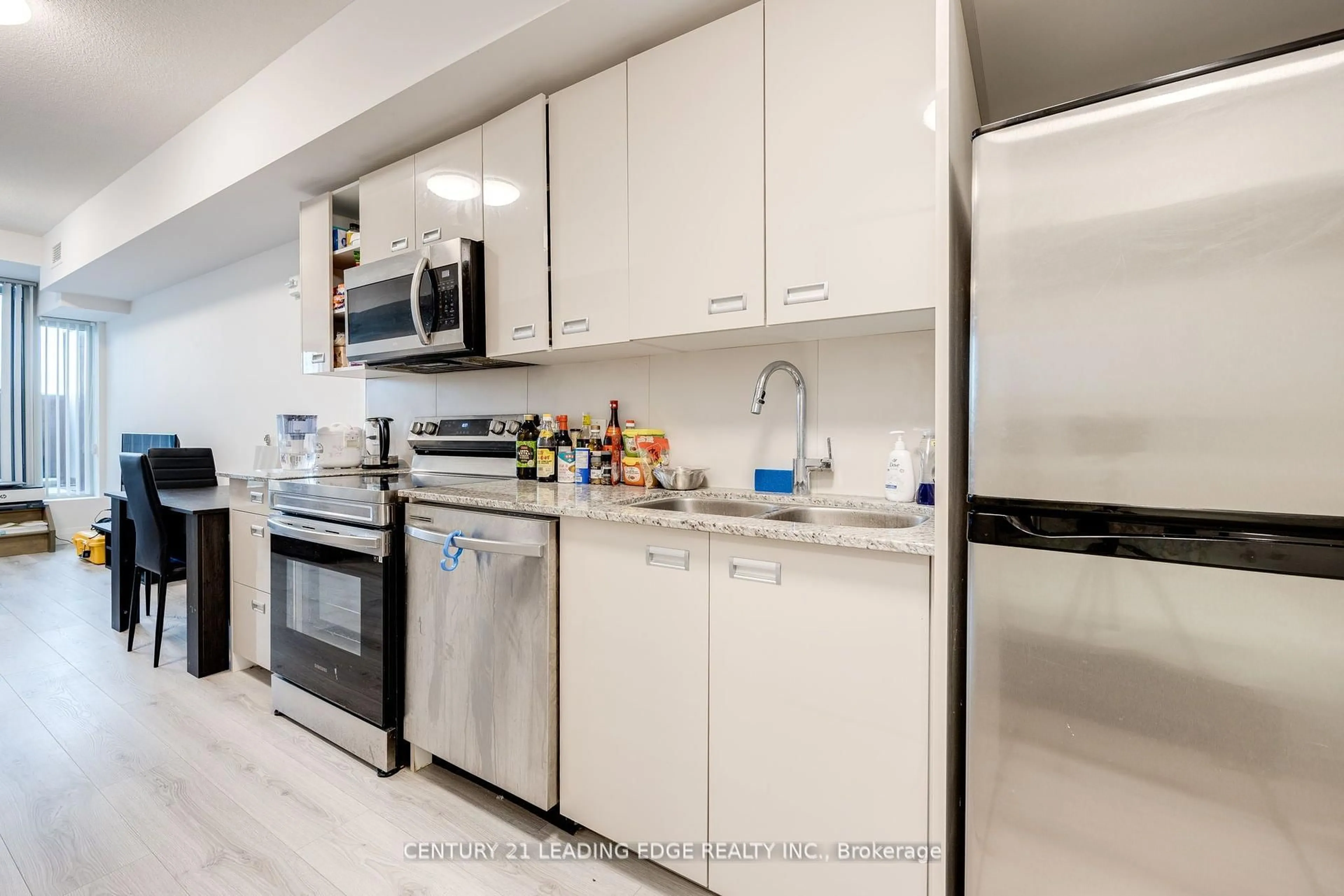 Standard kitchen, ceramic/tile floor for 652 Princess St #521, Kingston Ontario K7L 1E5