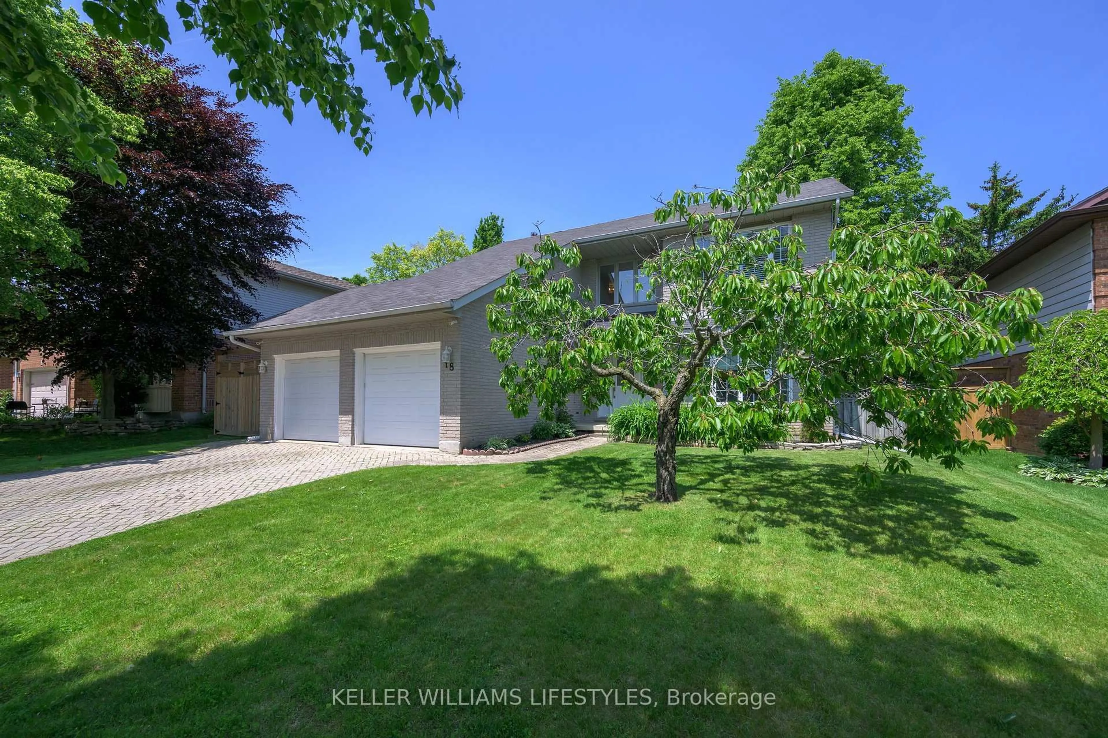 A pic from outside/outdoor area/front of a property/back of a property/a pic from drone, unknown for 18 Thunderbird Cres, London South Ontario N6J 4P5