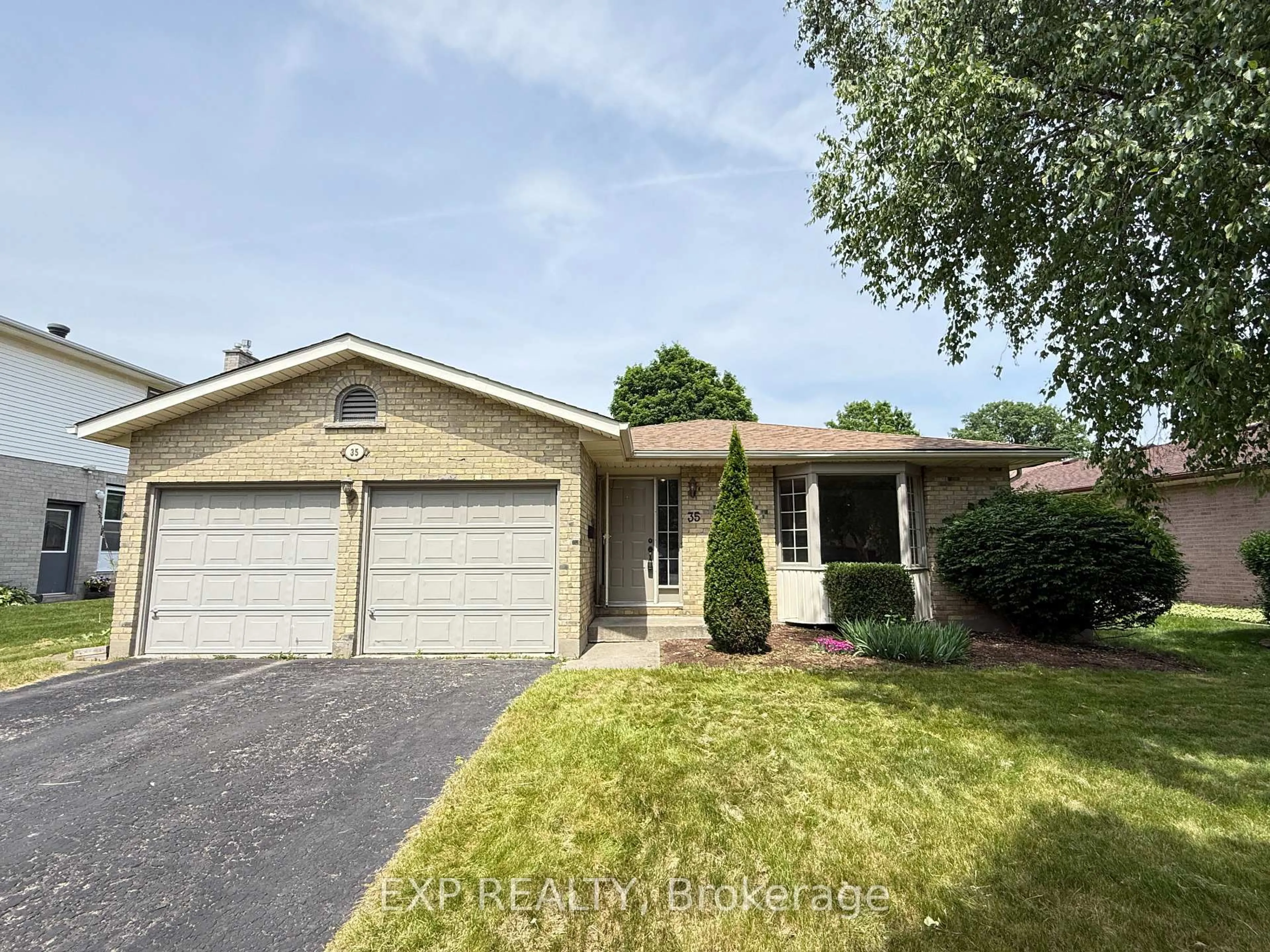 Home with brick exterior material, street for 35 MIDALE Crt, London North Ontario N5X 2R3