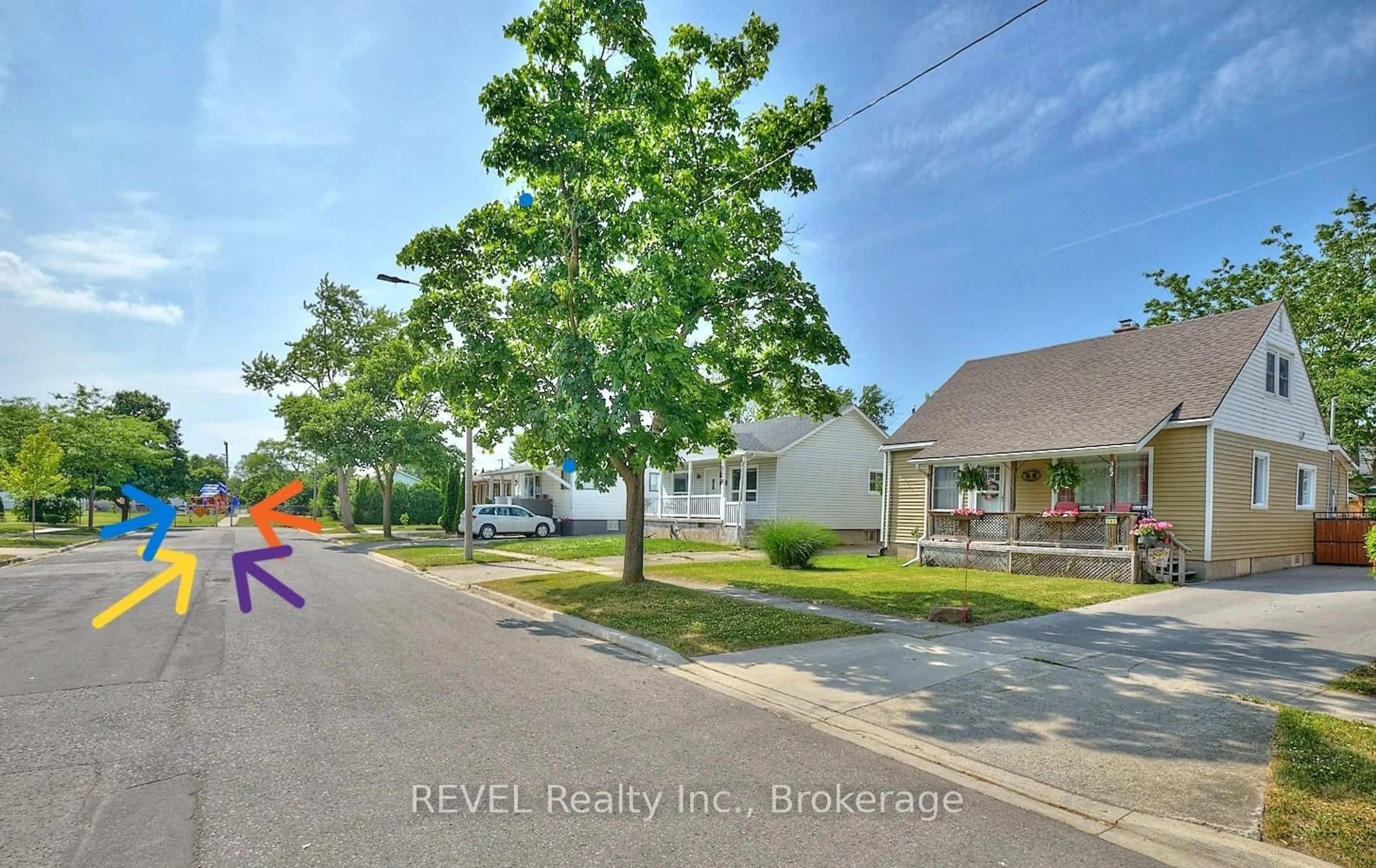 A pic from outside/outdoor area/front of a property/back of a property/a pic from drone, street for 382 Hennepin Ave, Welland Ontario L3B 4T5